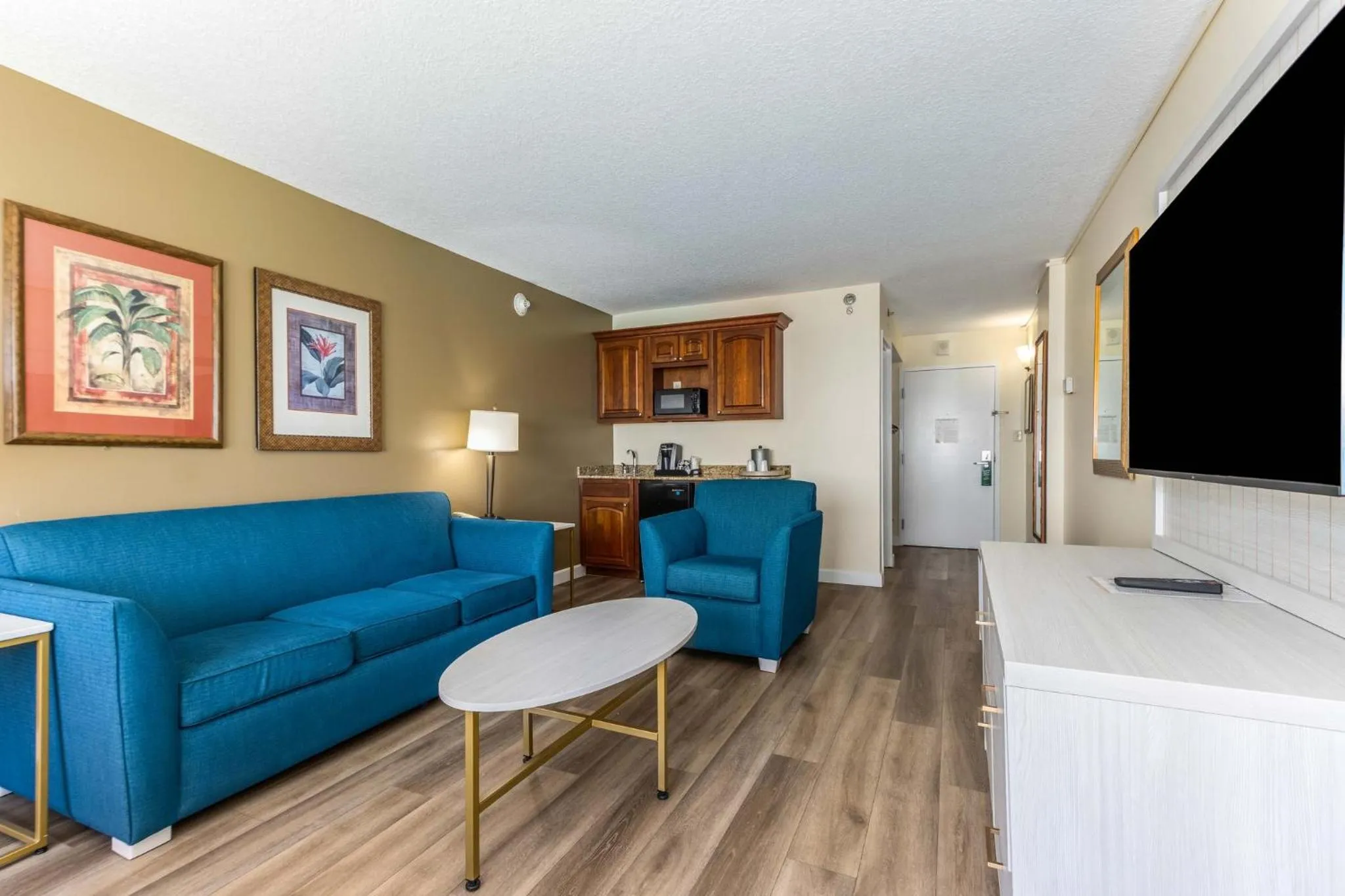 Bedroom in Holiday Inn & Suites Clearwater Beach by IHG