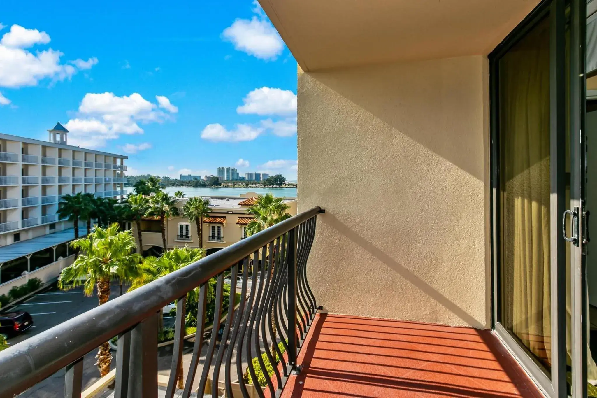 Standard Queen Room with Balcony and City View in Holiday Inn & Suites Clearwater Beach by IHG Standard Queen Room with Balcony and City View in Holiday Inn & Suites Clearwater Beach by IHG