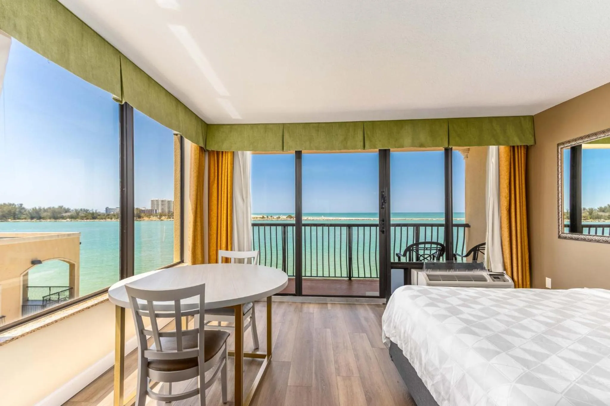 Photo of the whole room, Bed in Holiday Inn & Suites Clearwater Beach by IHG