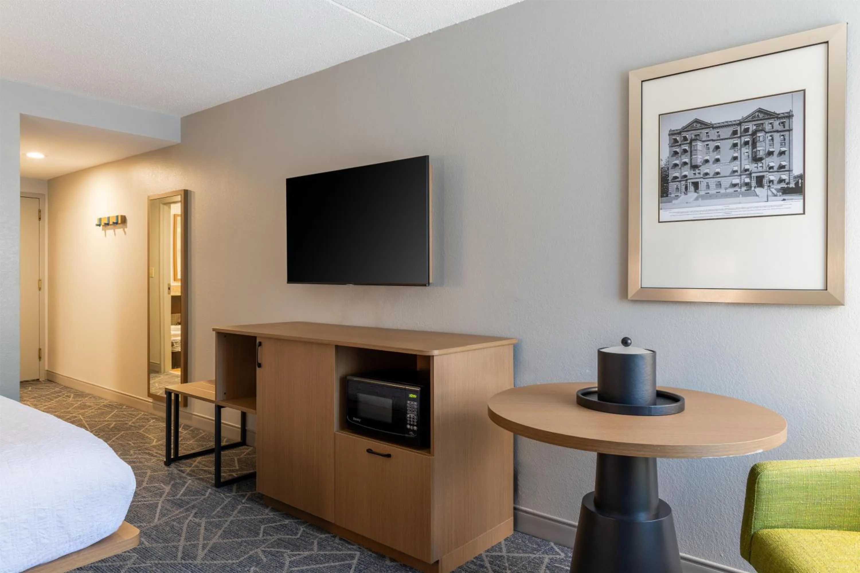 Bed in Hampton Inn Portsmouth Central