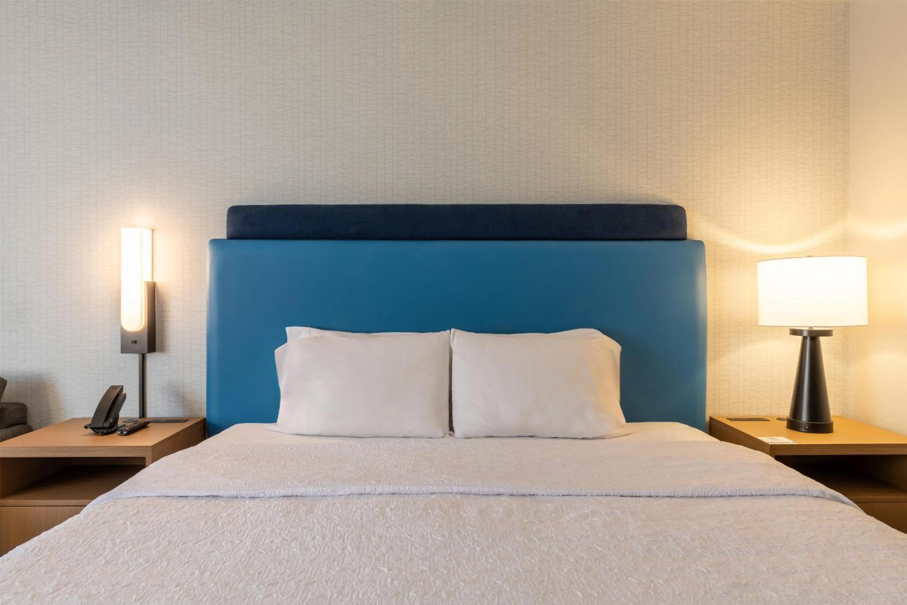 Bed in Hampton Inn Portsmouth Central