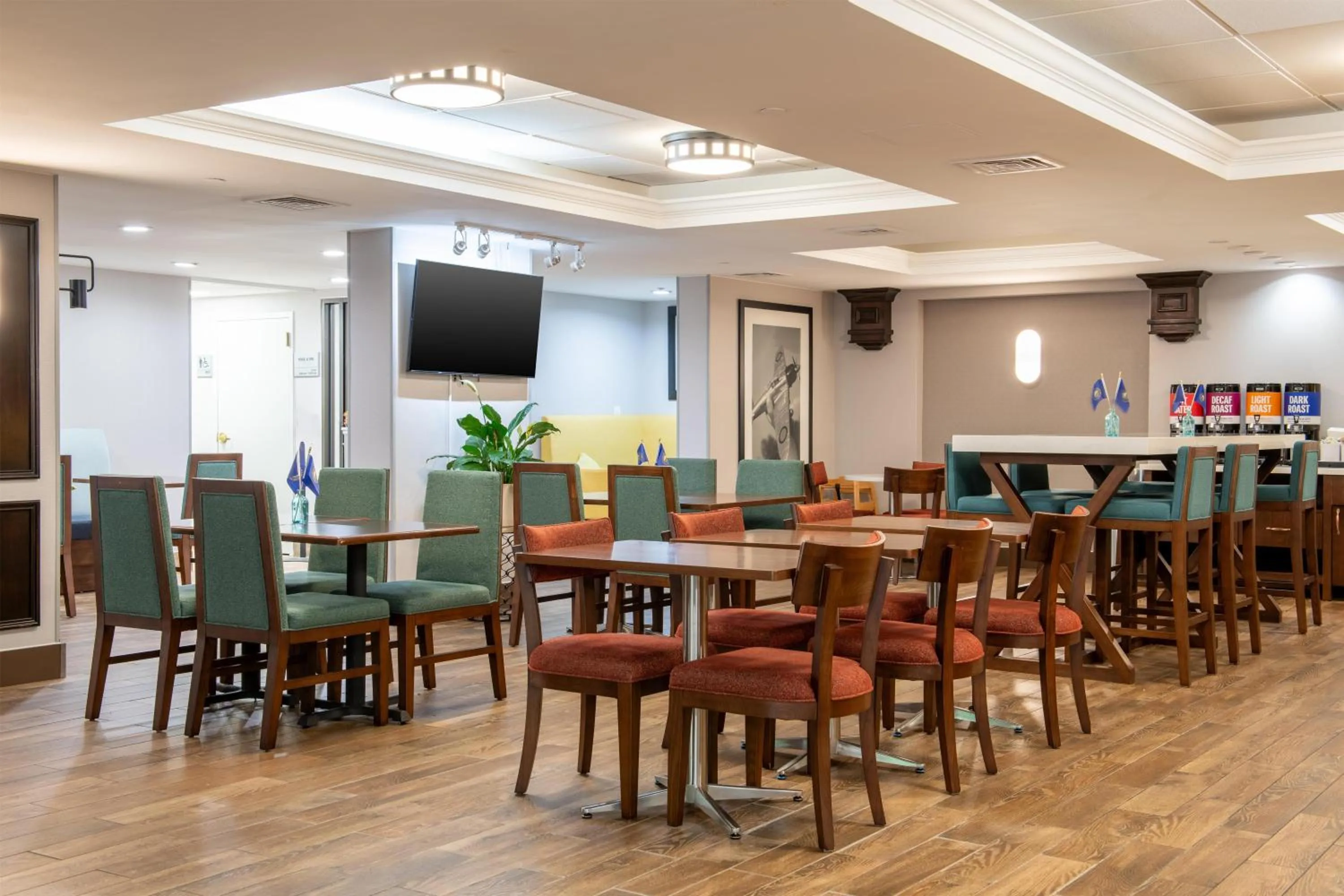 Breakfast in Hampton Inn Portsmouth Central