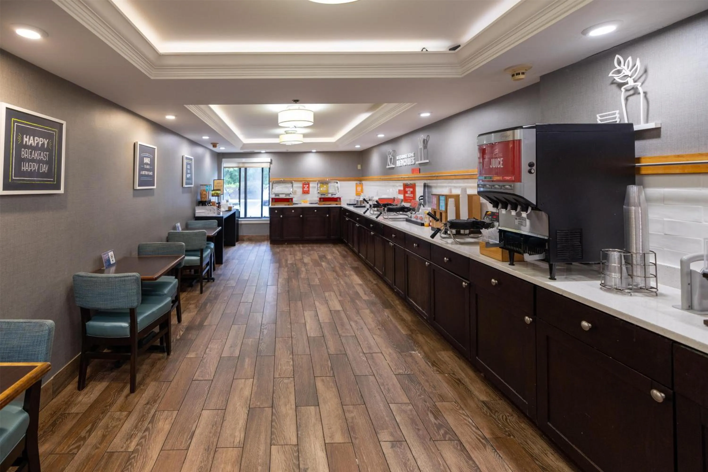 Breakfast in Hampton Inn Portsmouth Central