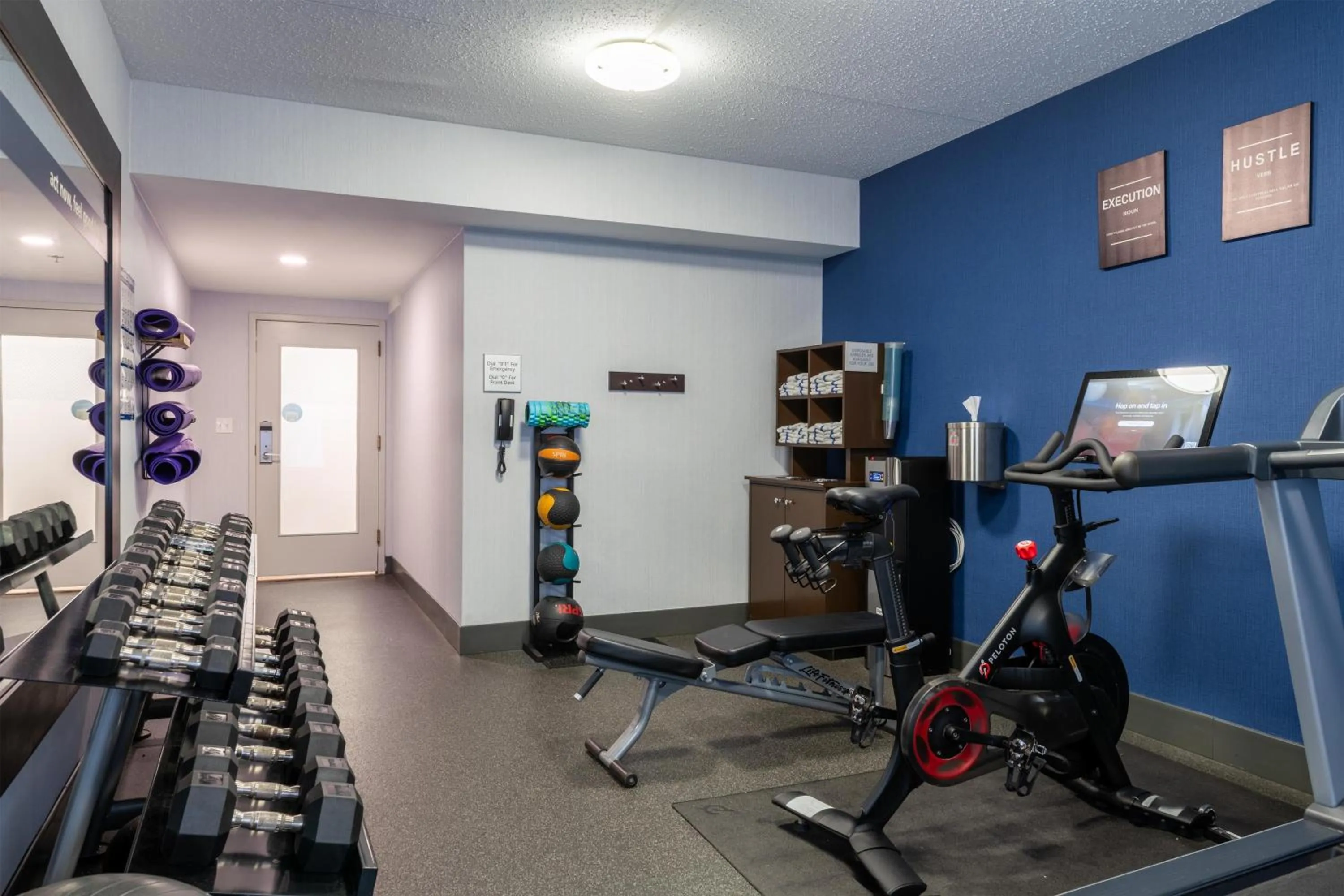 Fitness centre/facilities in Hampton Inn Portsmouth Central