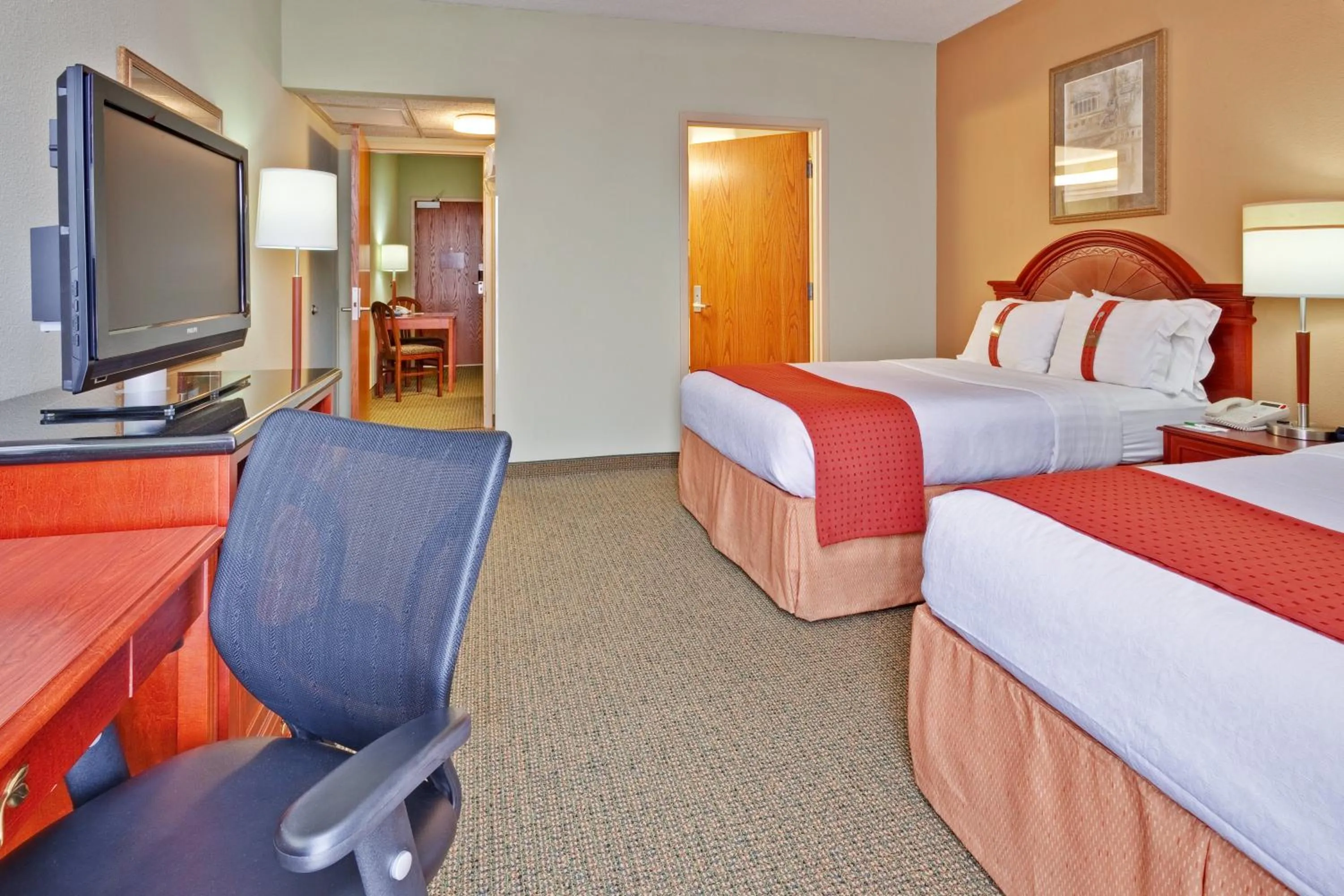 Bedroom, Bed in Holiday Inn Memphis-University of Memphis, an IHG Hotel