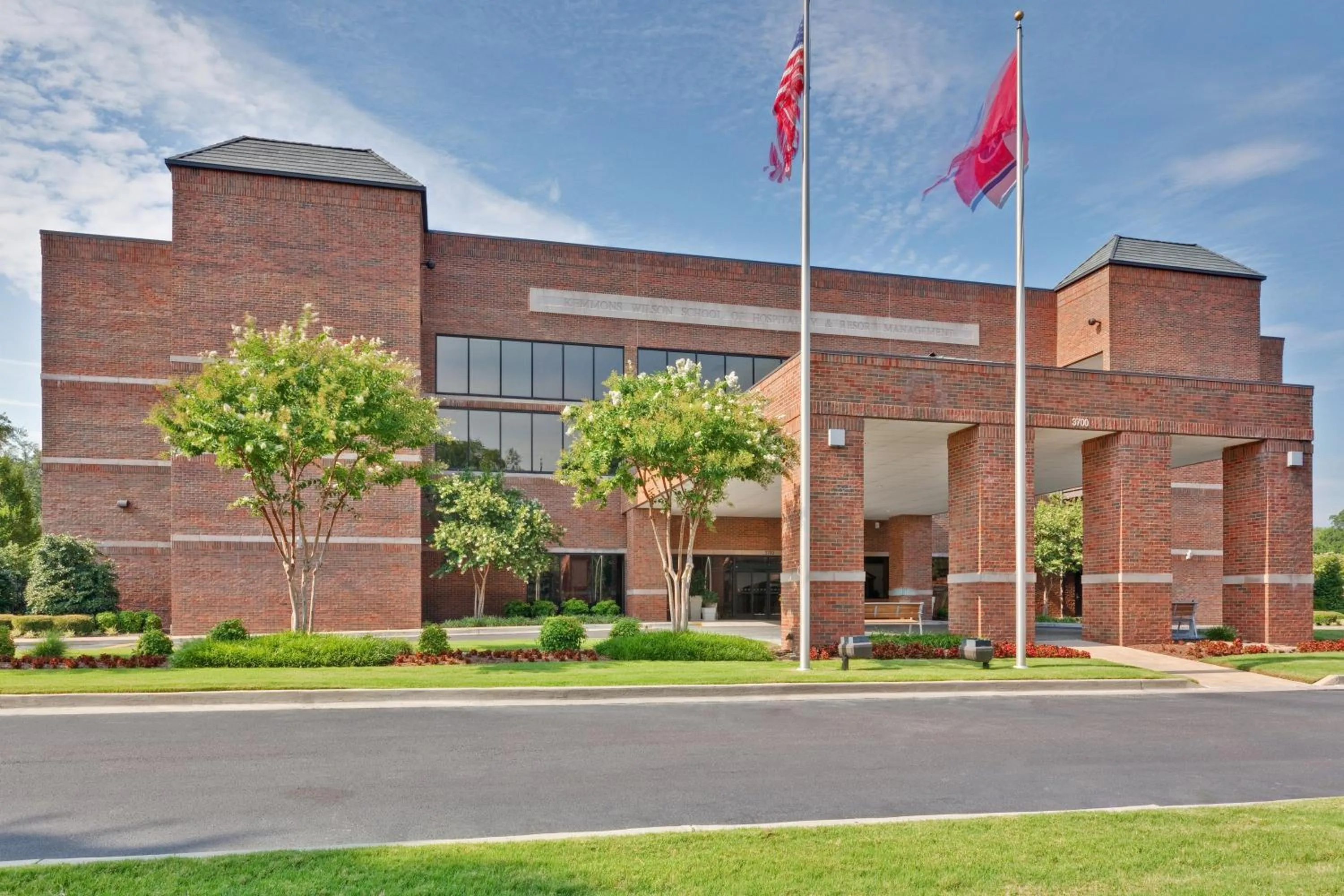 Property building in Holiday Inn Memphis-University of Memphis, an IHG Hotel