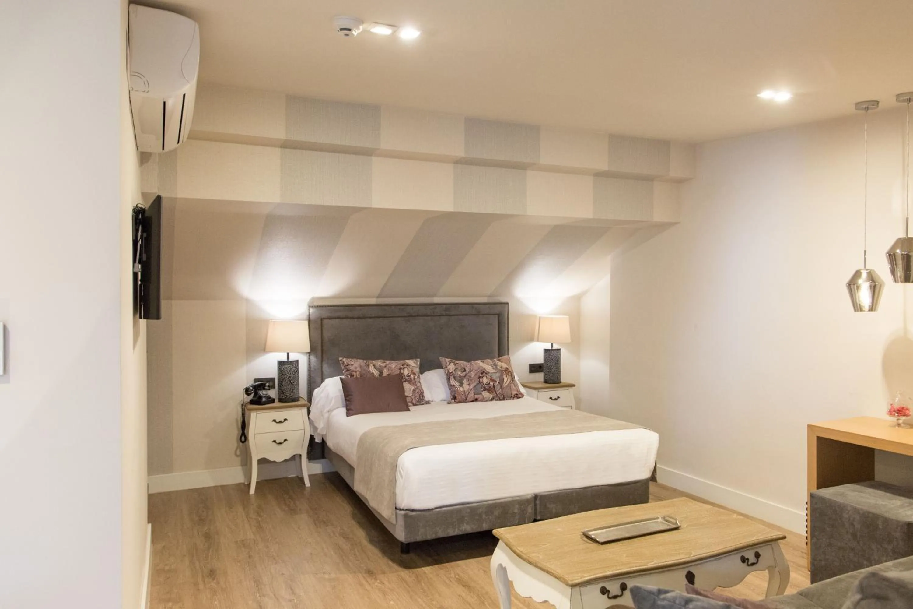 Bedroom, Bed in Hotel Palacete de Alamos