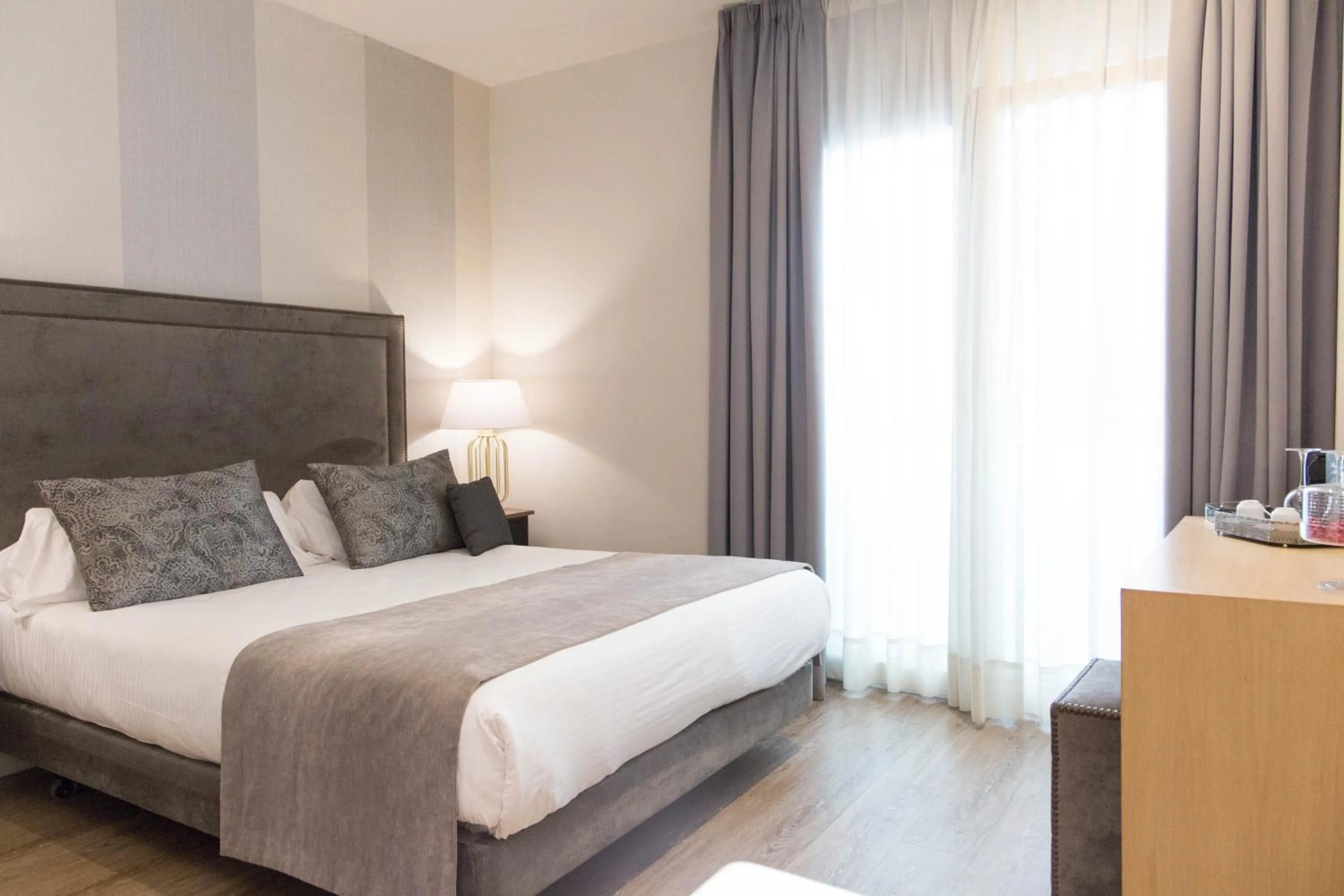 Photo of the whole room, Bed in Hotel Palacete de Alamos