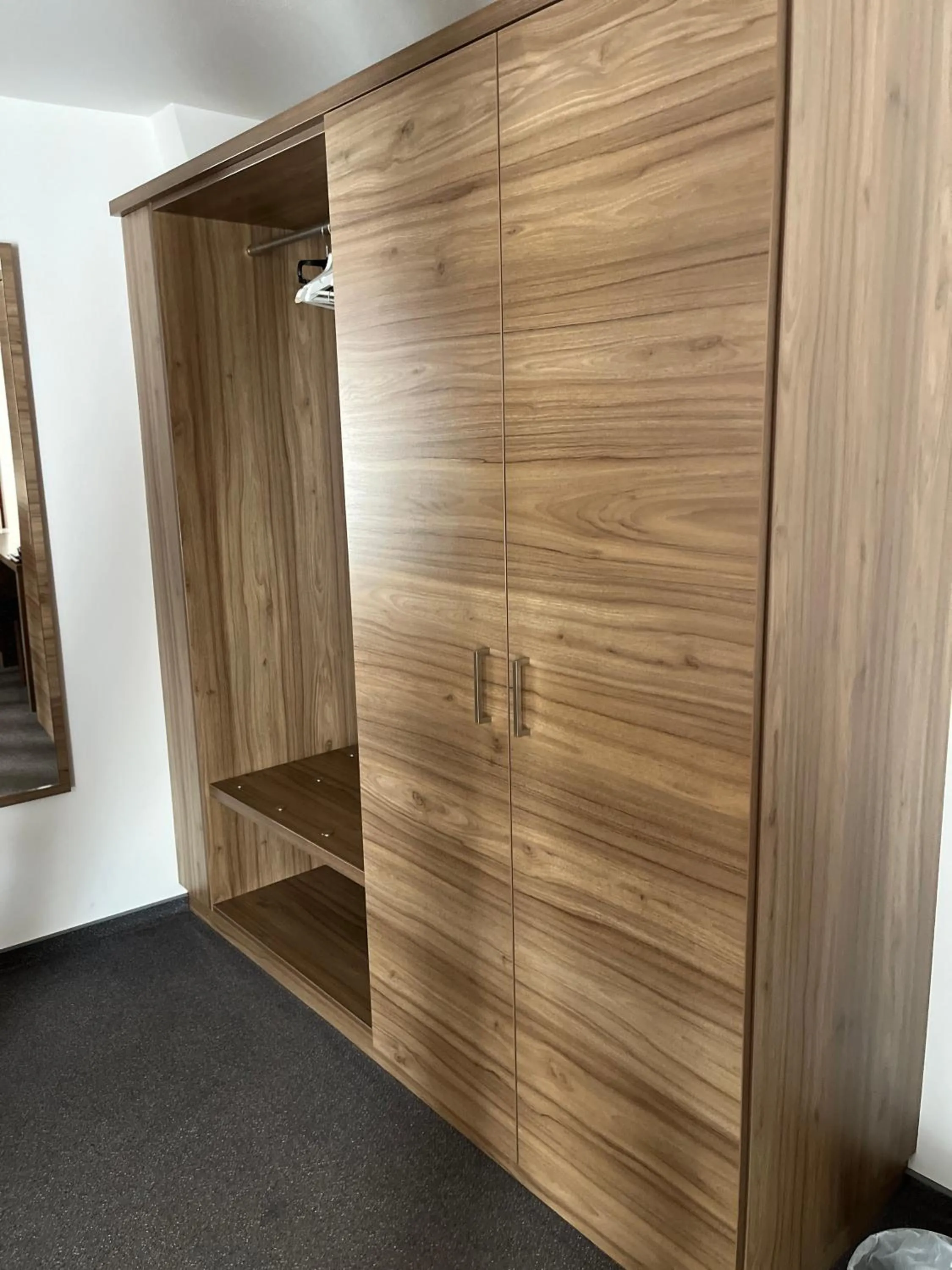 furniture in La Flamme Wertheim garni