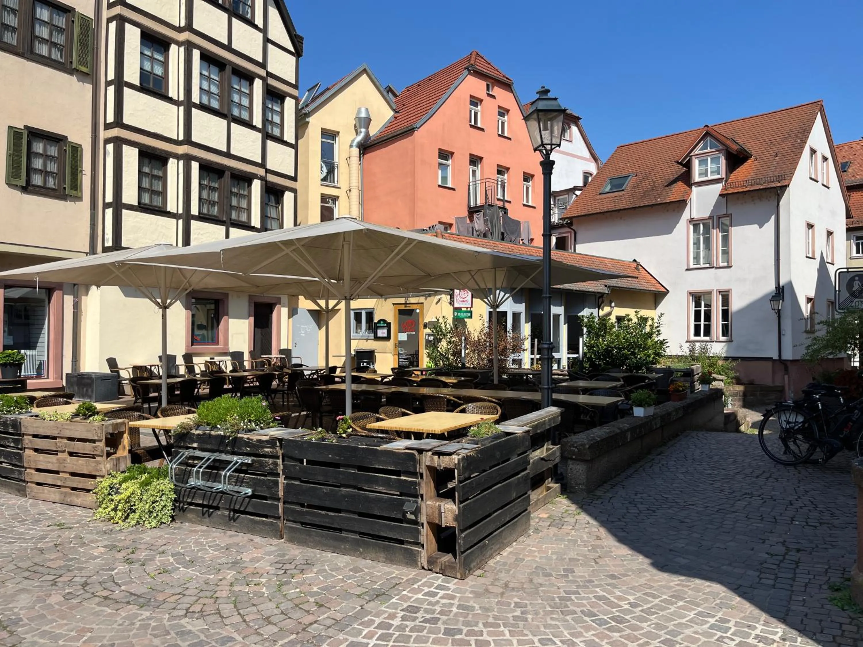 Balcony/Terrace in La Flamme Wertheim garni