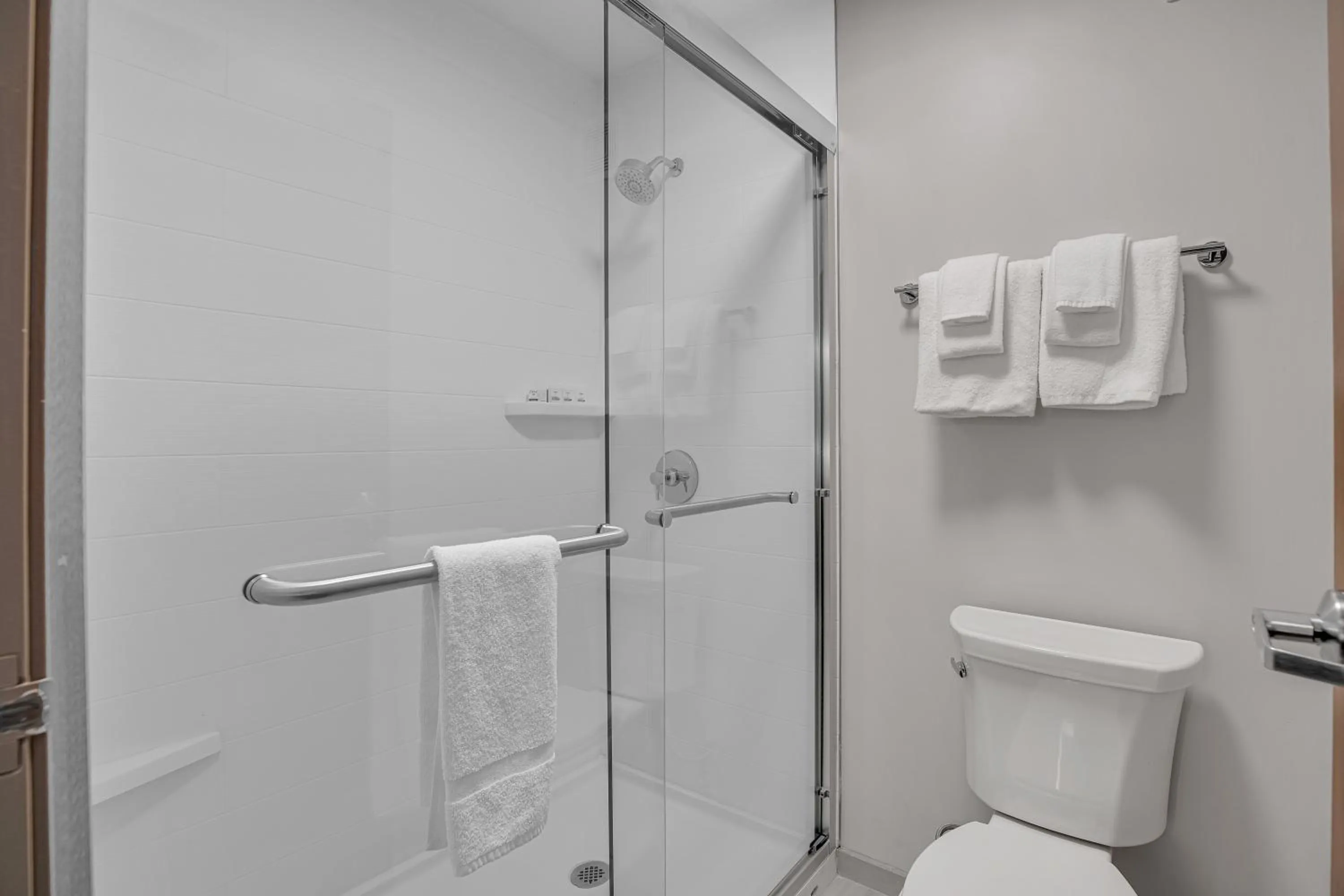 Shower in Holiday Inn Express Hotel & Suites Portland - Jantzen Beach by IHG