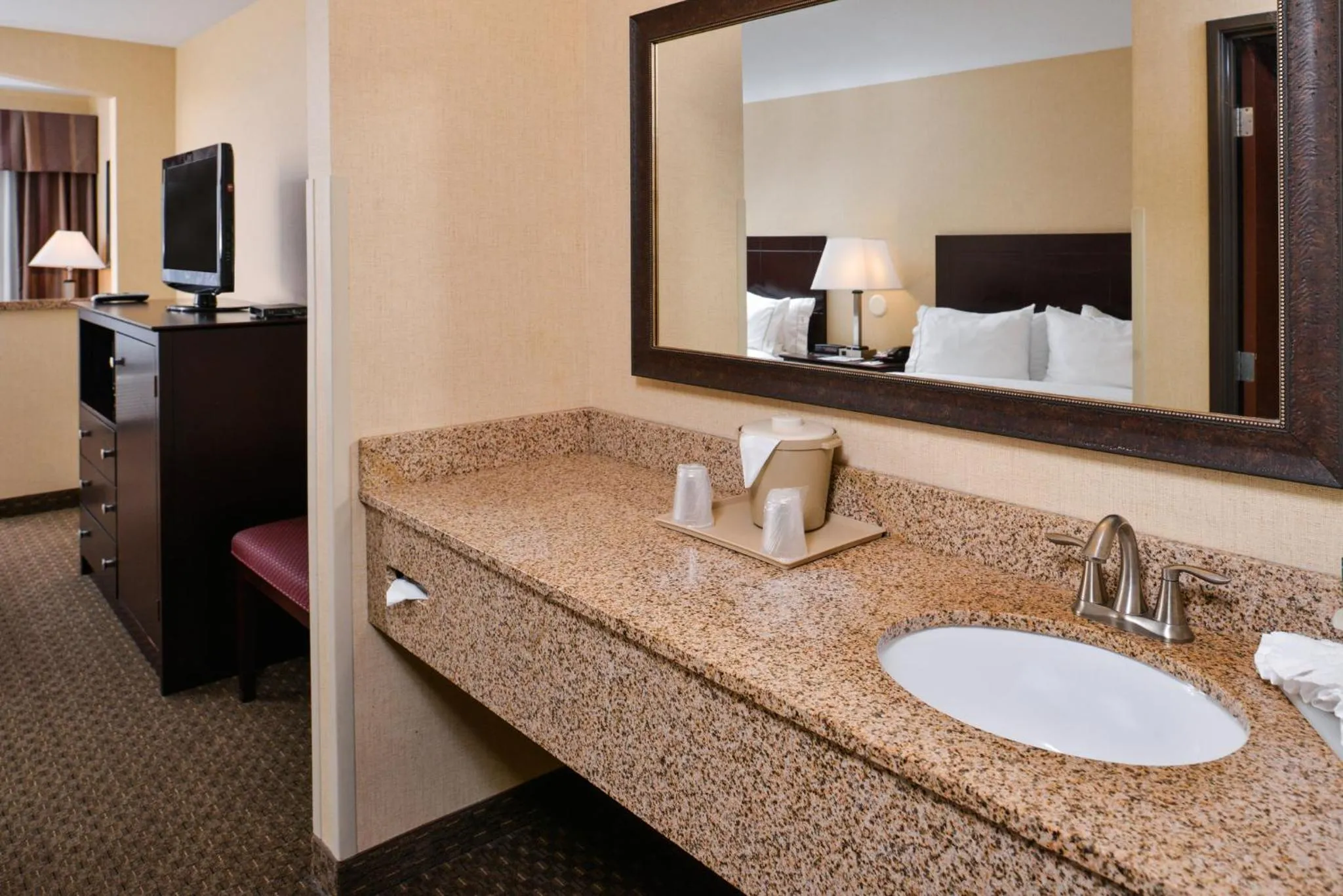 Bathroom in Holiday Inn Express Hotel & Suites Portland - Jantzen Beach by IHG