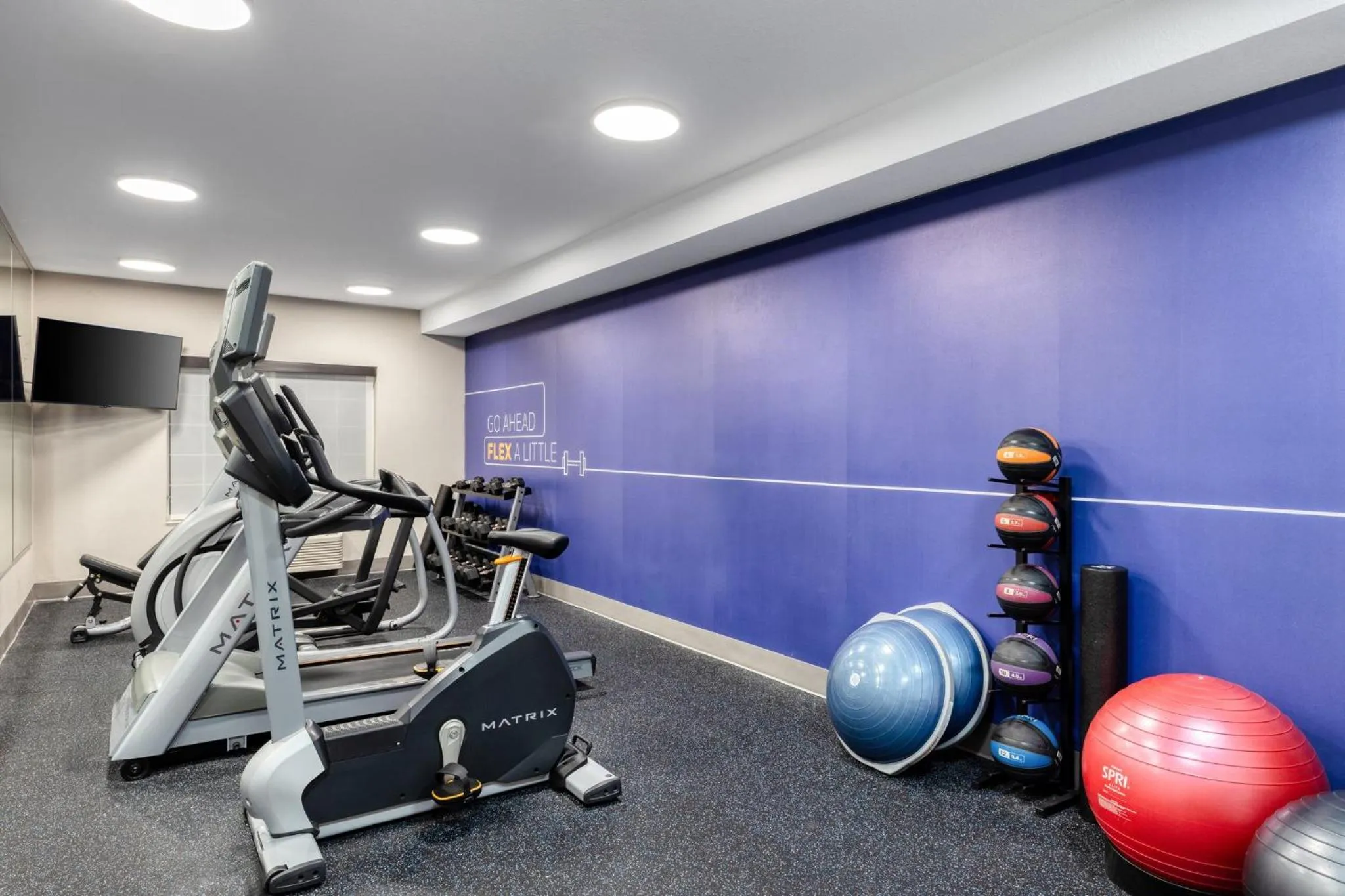 Fitness centre/facilities in Holiday Inn Express Hotel & Suites Portland - Jantzen Beach by IHG