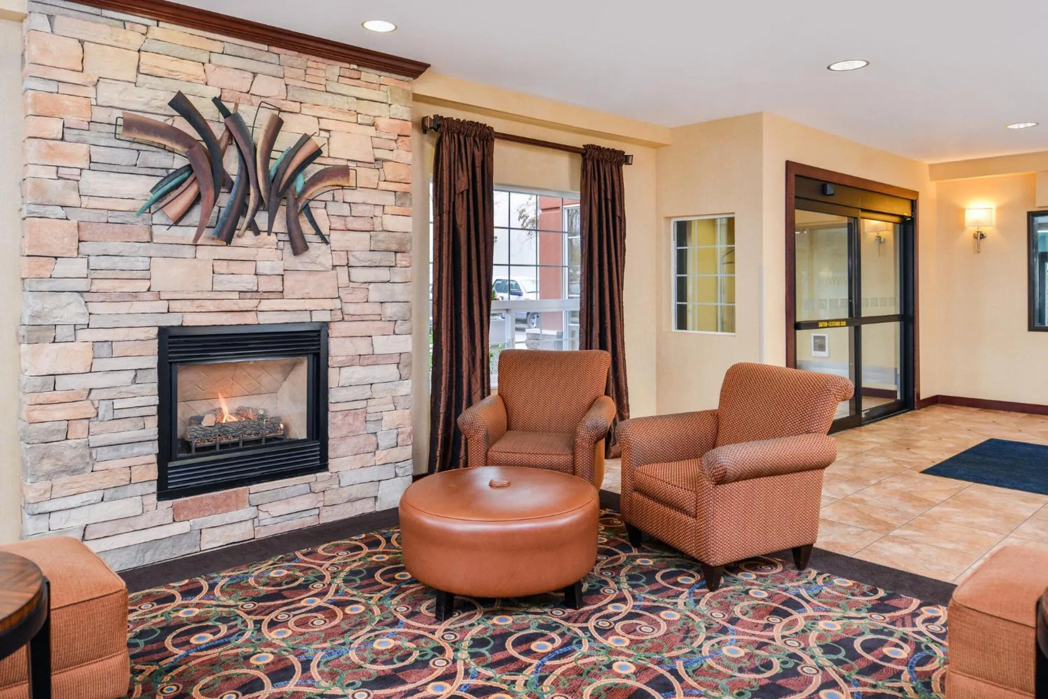 Property building in Holiday Inn Express Hotel & Suites Portland - Jantzen Beach by IHG