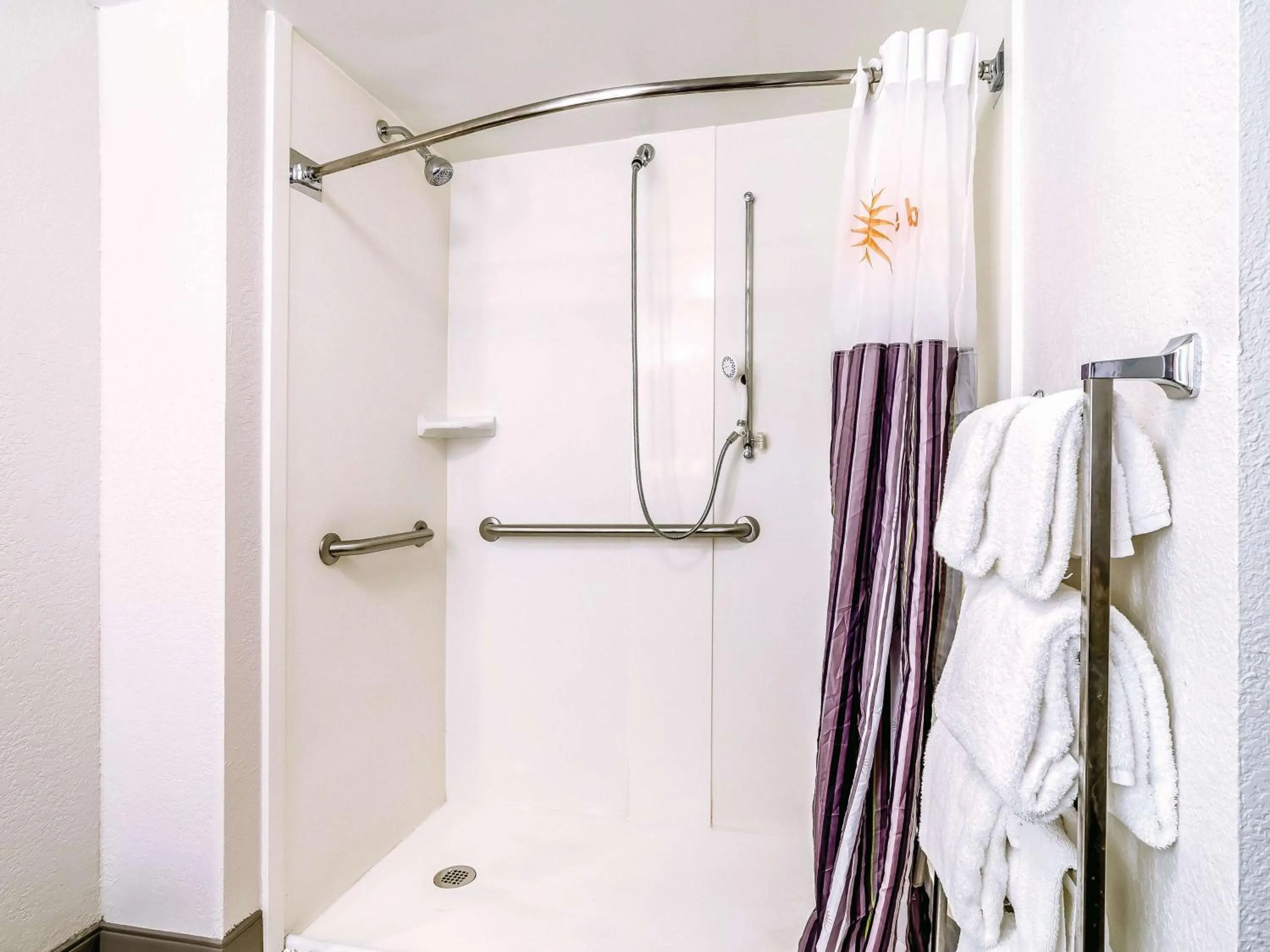 Photo of the whole room in La Quinta by Wyndham Myrtle Beach - N. Kings Hwy