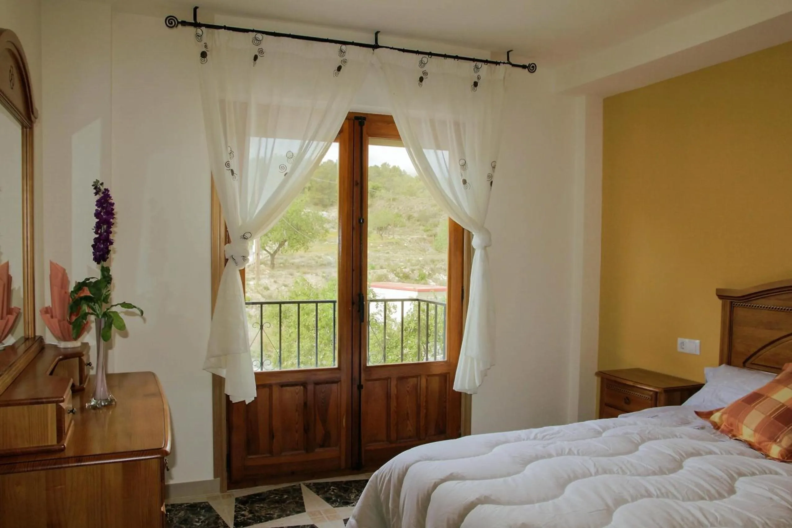 Bedroom, Bed in El Tossal