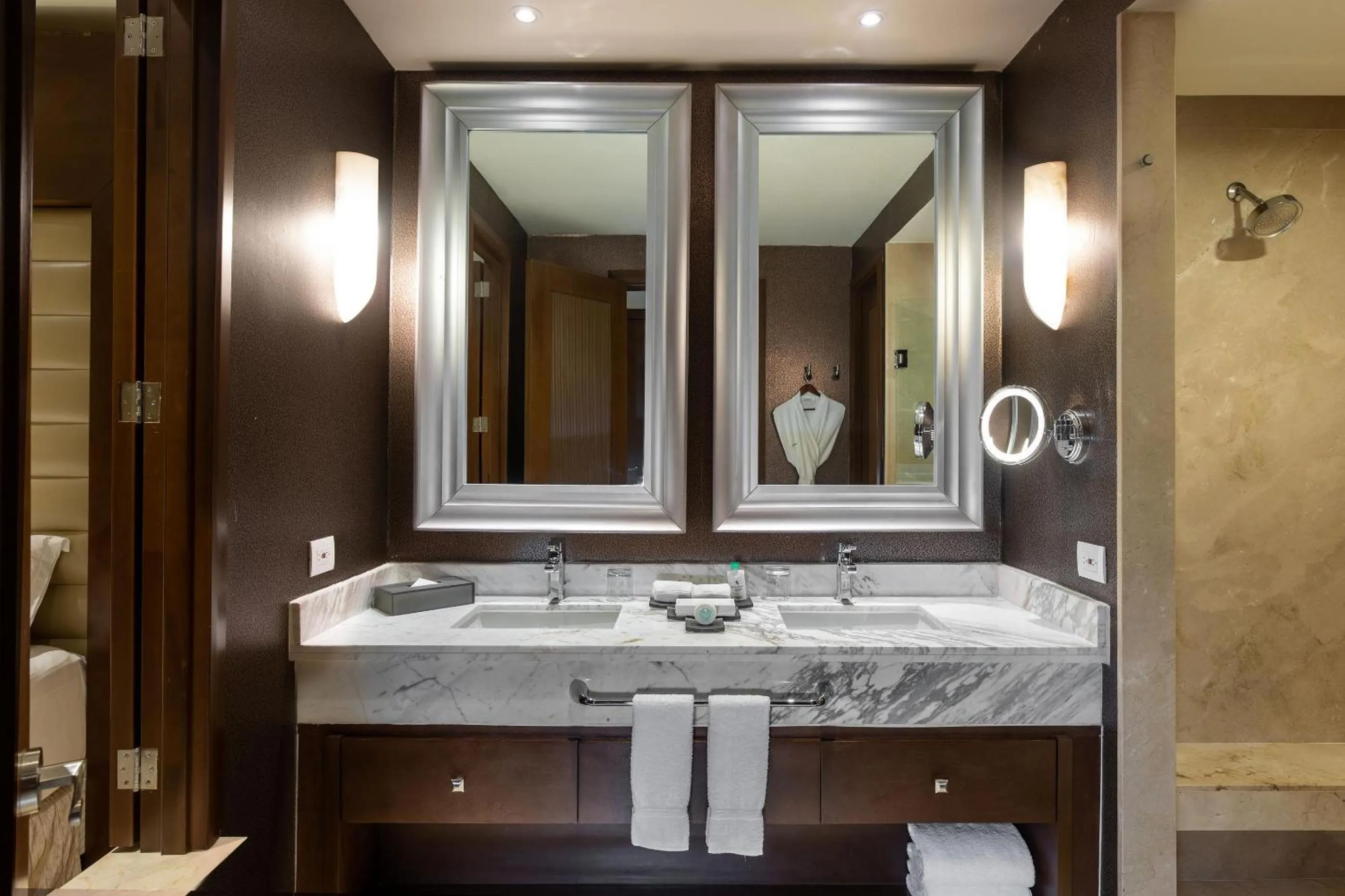 Shower in Moon Palace The Grand Cancun All Inclusive