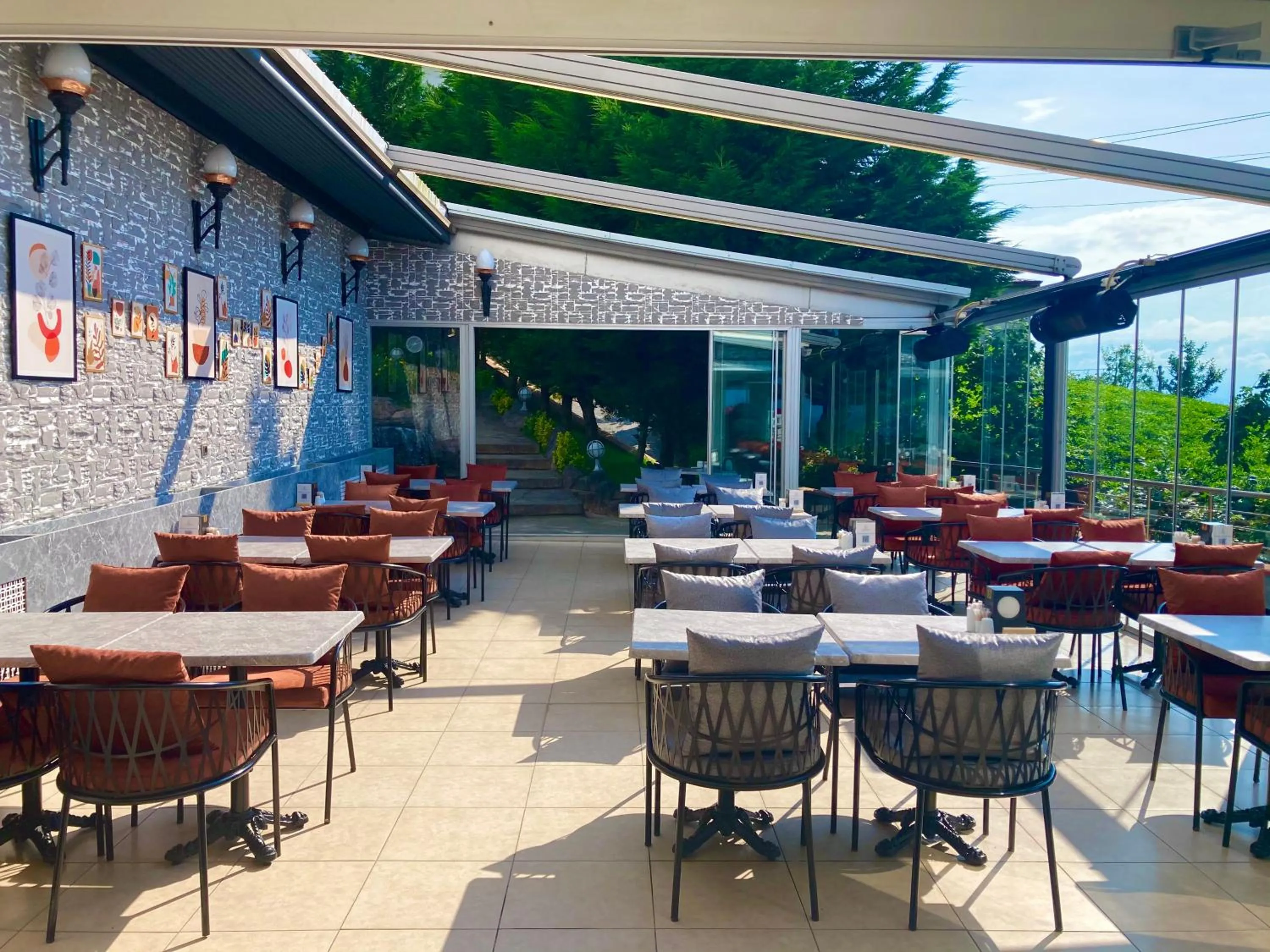 Restaurant/Places to Eat in Caykent Suites Deluxe Hotel