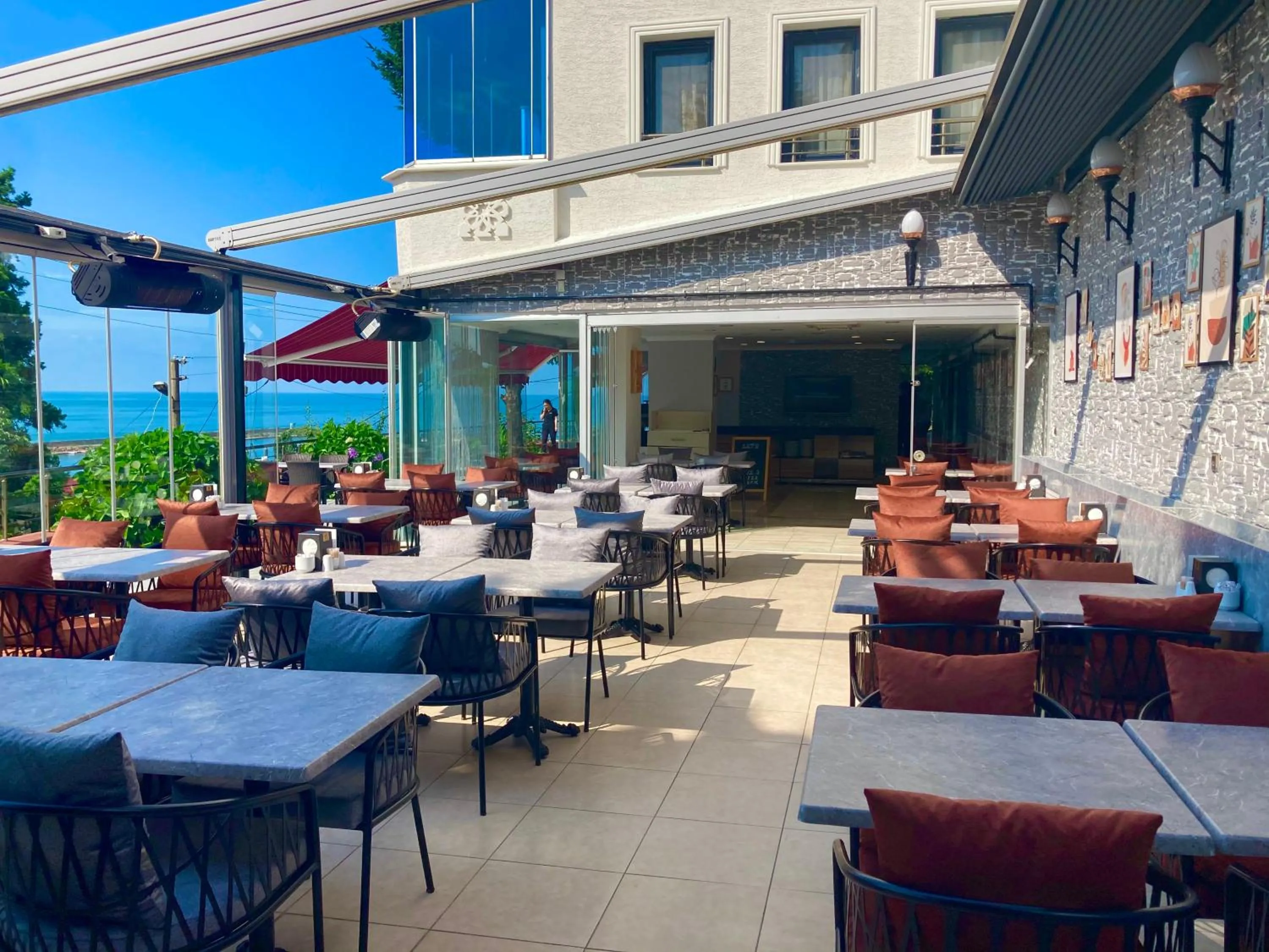 Restaurant/Places to Eat in Caykent Suites Deluxe Hotel