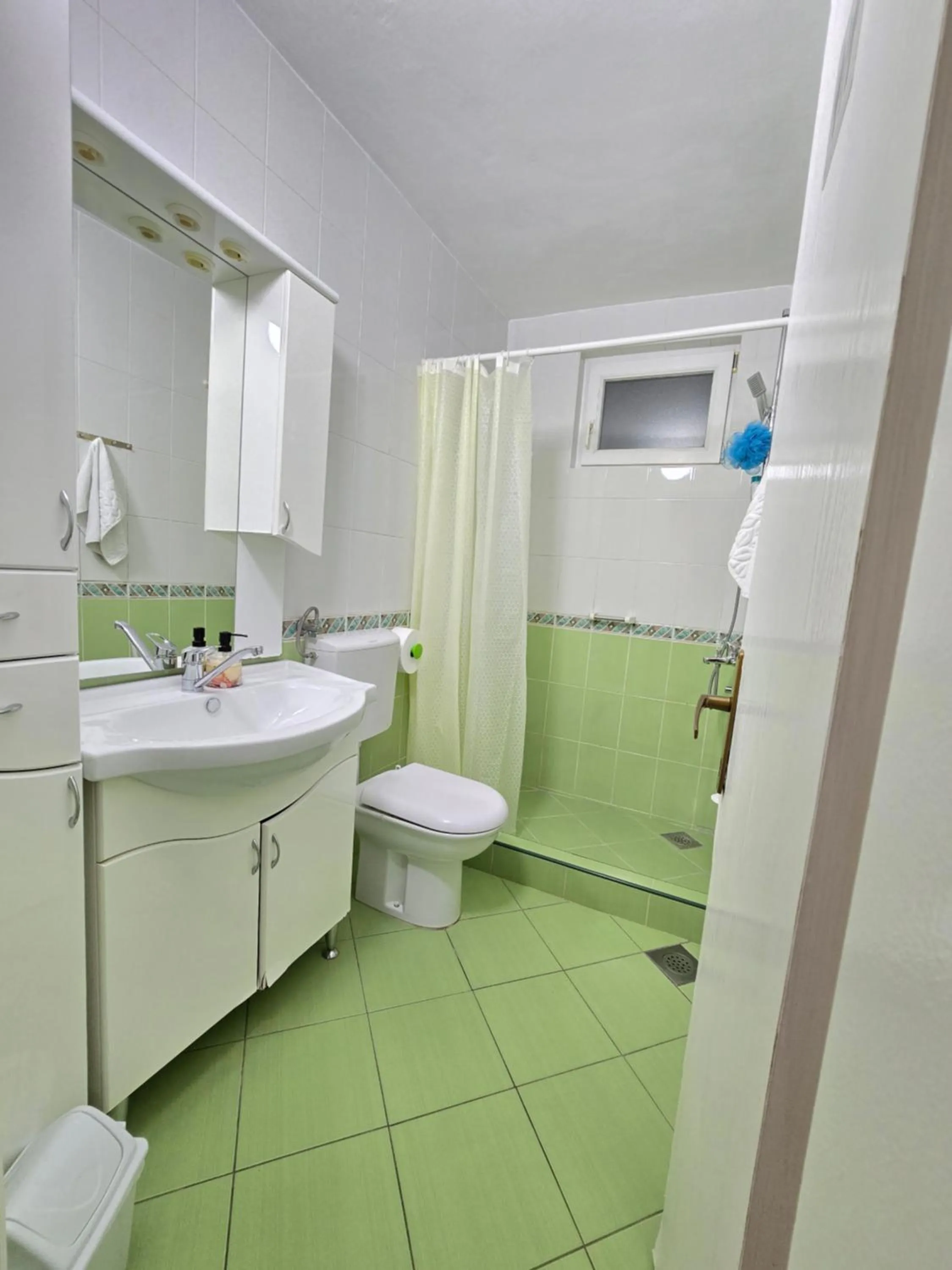 Shower in Pansion Infinity