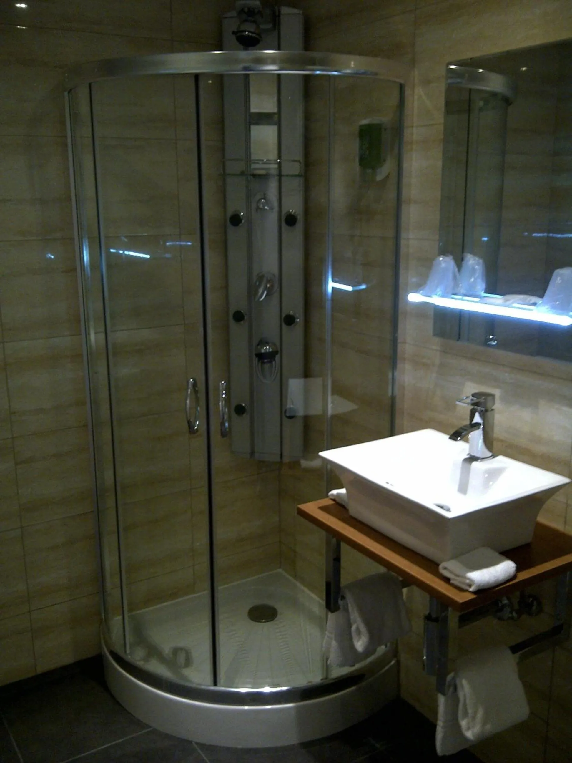 Bathroom in Hotel de la Lande