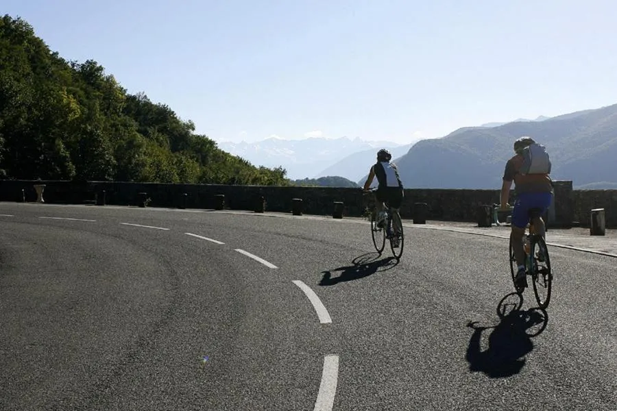 Cycling in Hotel de la Lande
