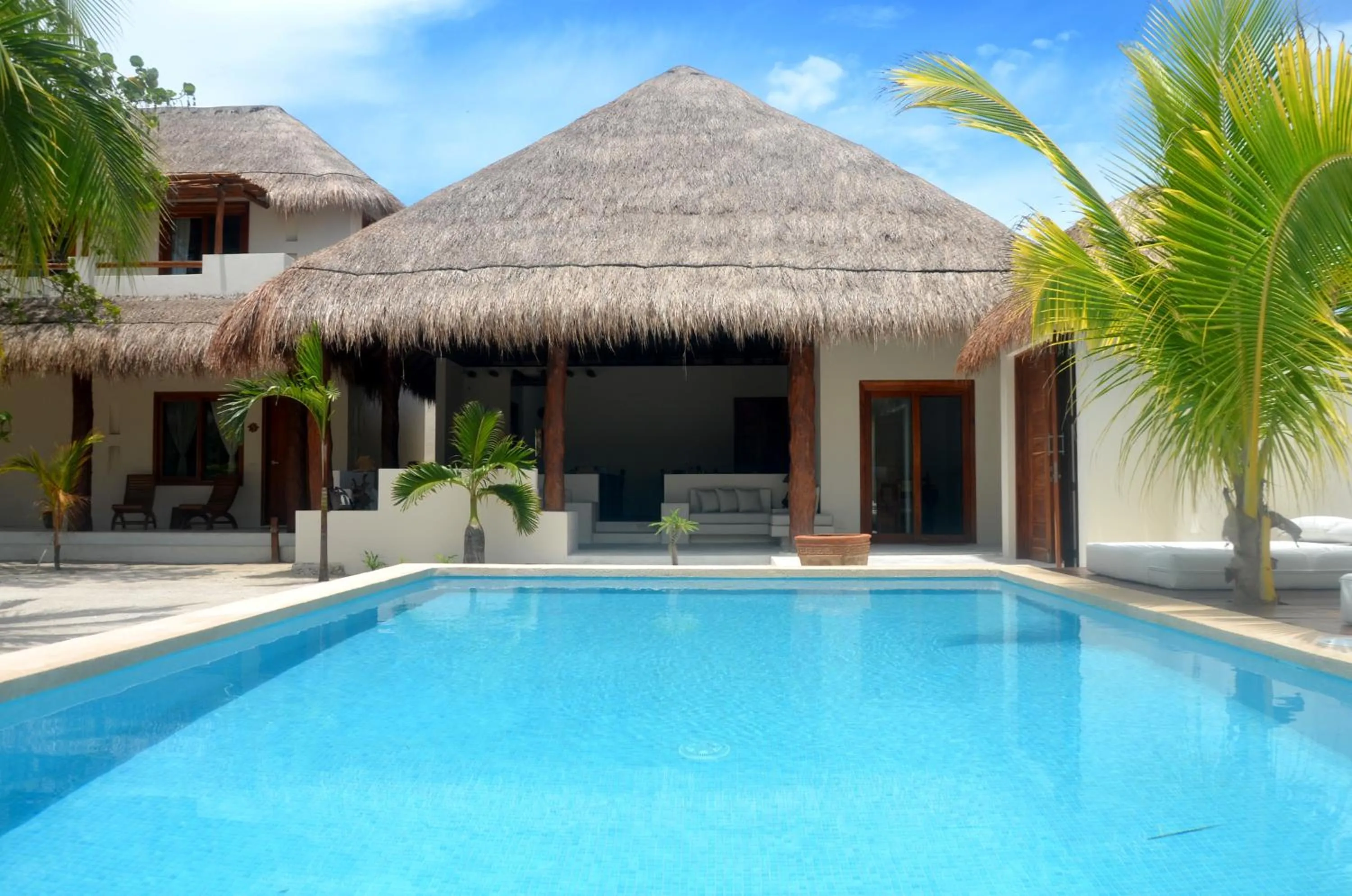 Swimming pool in Tierra del Mar Hotel - Adults Only