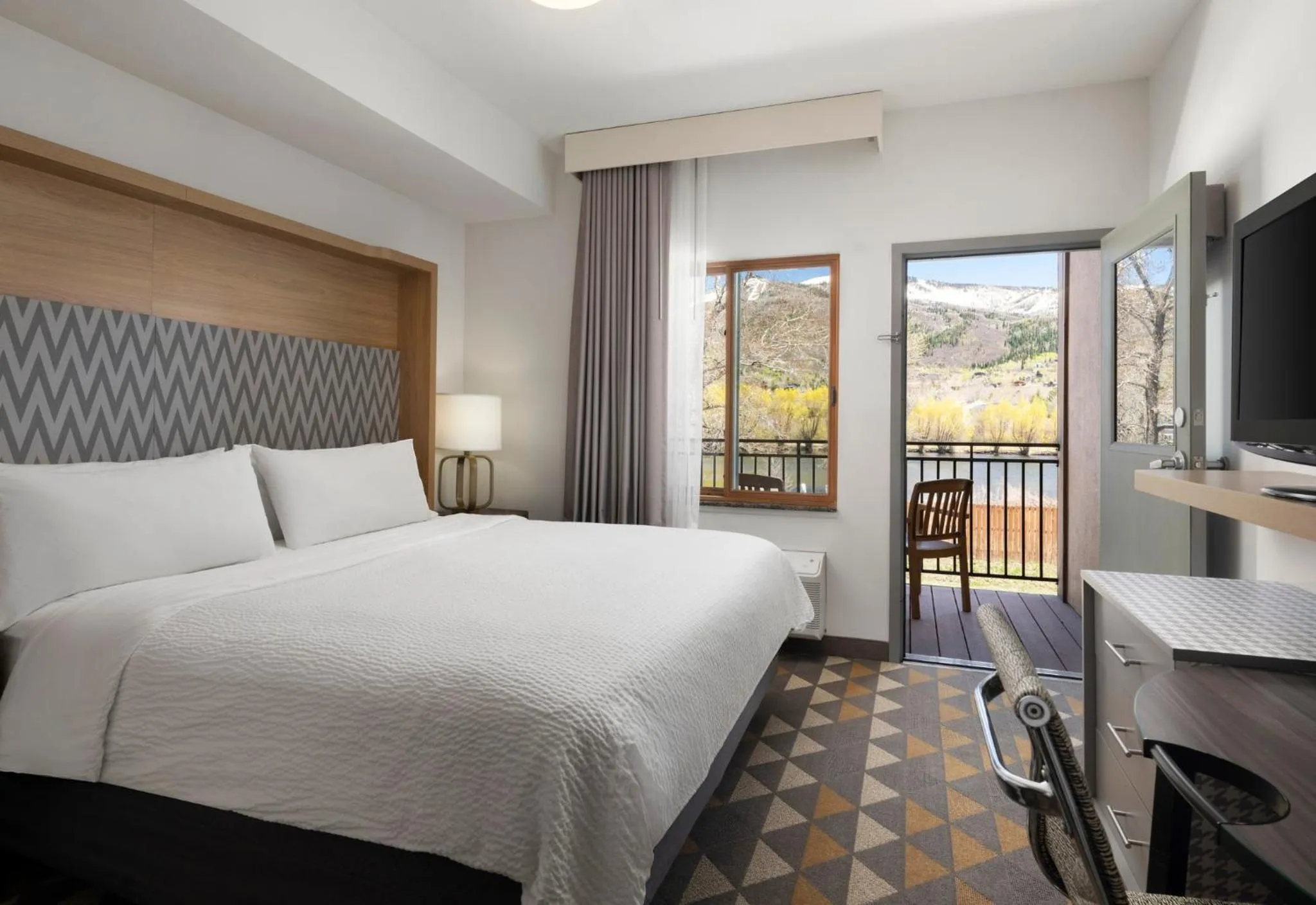Photo of the whole room, Bed in Holiday Inn Steamboat Springs by IHG