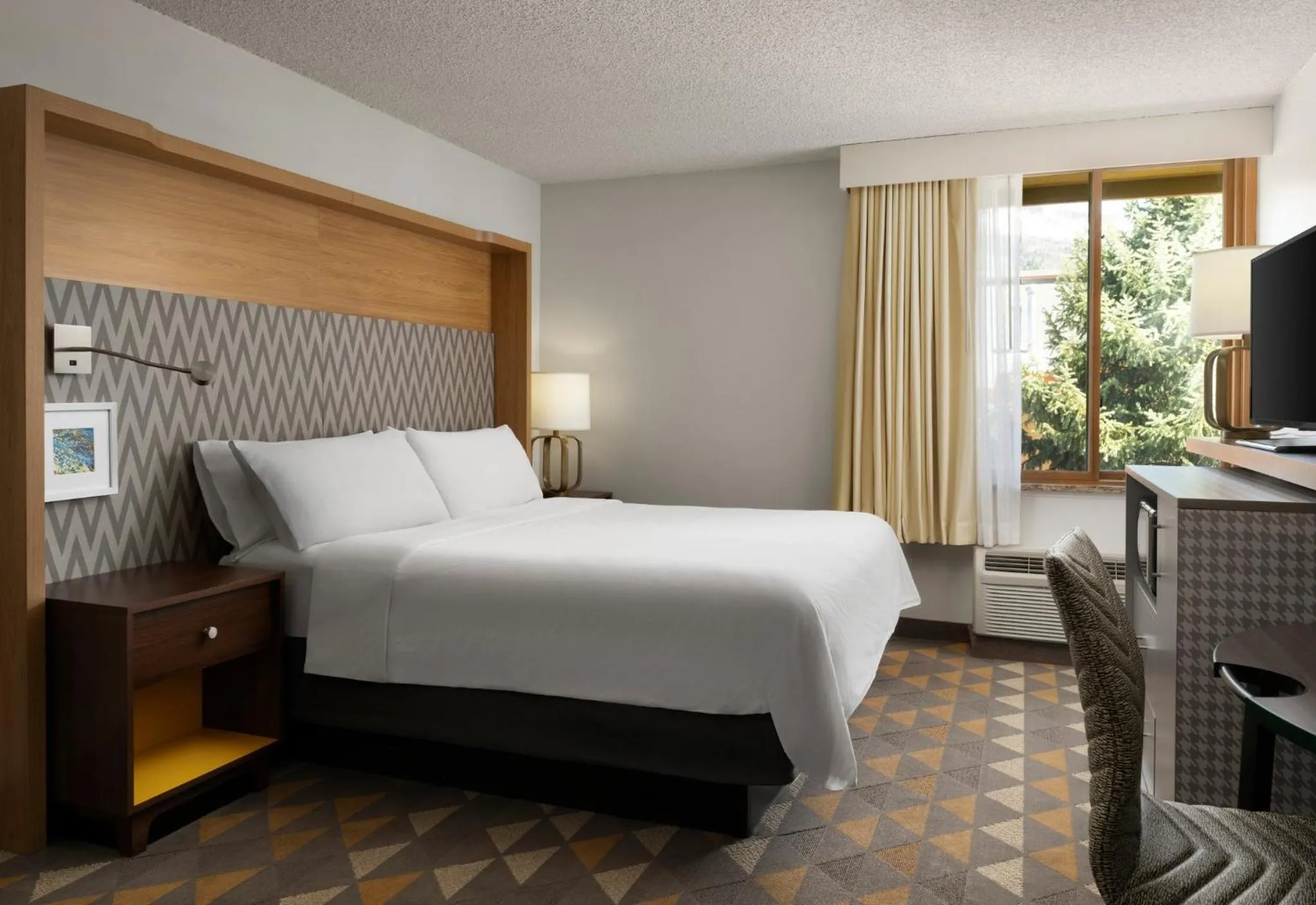 Photo of the whole room, Bed in Holiday Inn Steamboat Springs by IHG