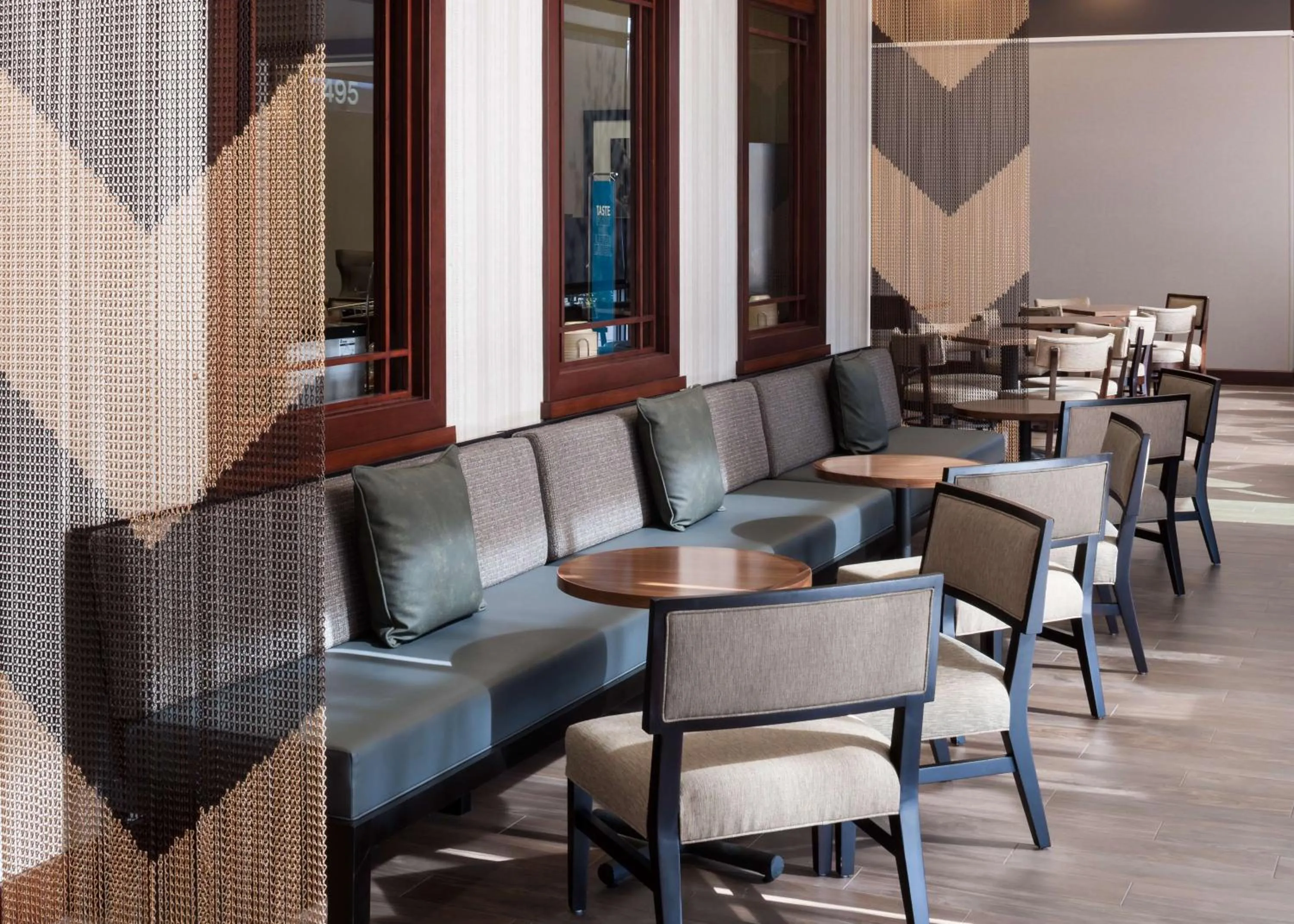 Breakfast in Hampton Inn & Suites Boise-Downtown