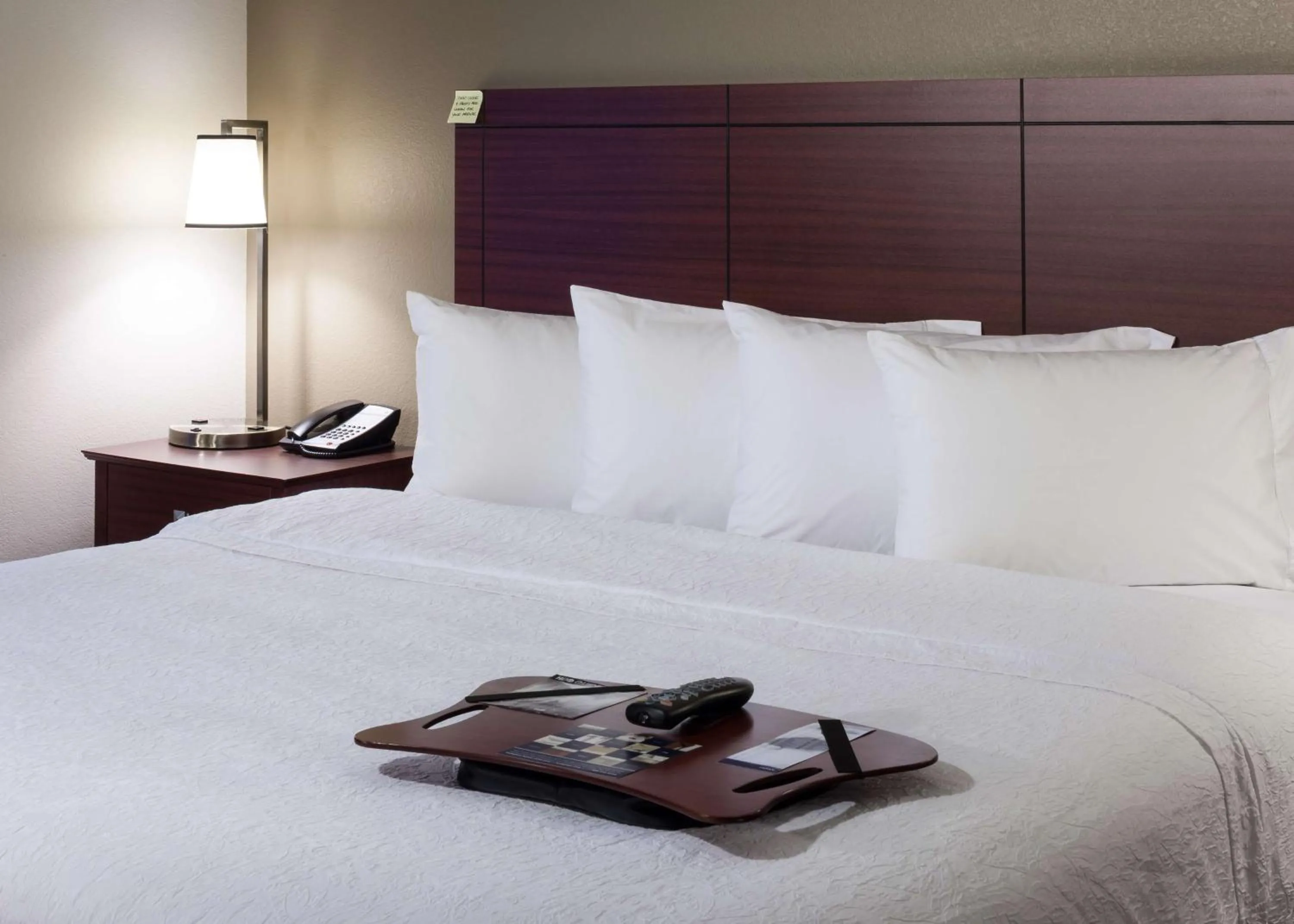 Bed in Hampton Inn & Suites Boise-Downtown