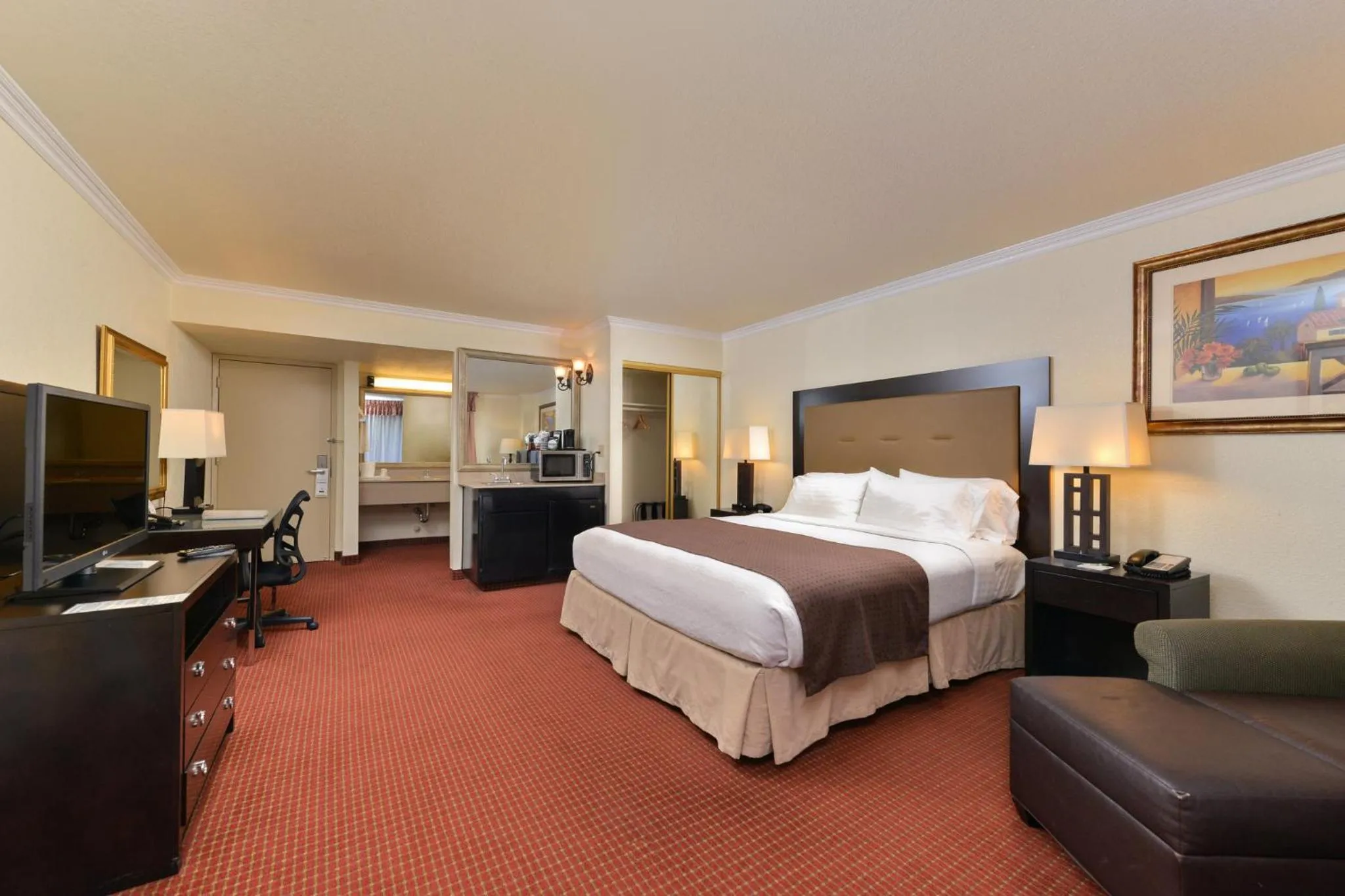 Photo of the whole room, Bed in Holiday Inn Rancho Cordova - Northeast Sacramento by IHG