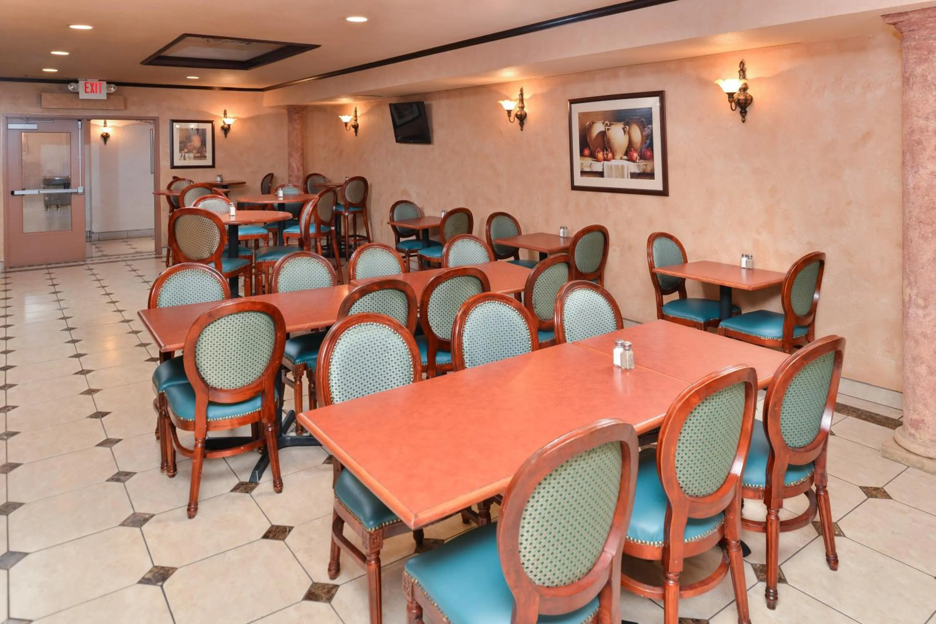 Restaurant/places to eat in Holiday Inn Rancho Cordova - Northeast Sacramento by IHG