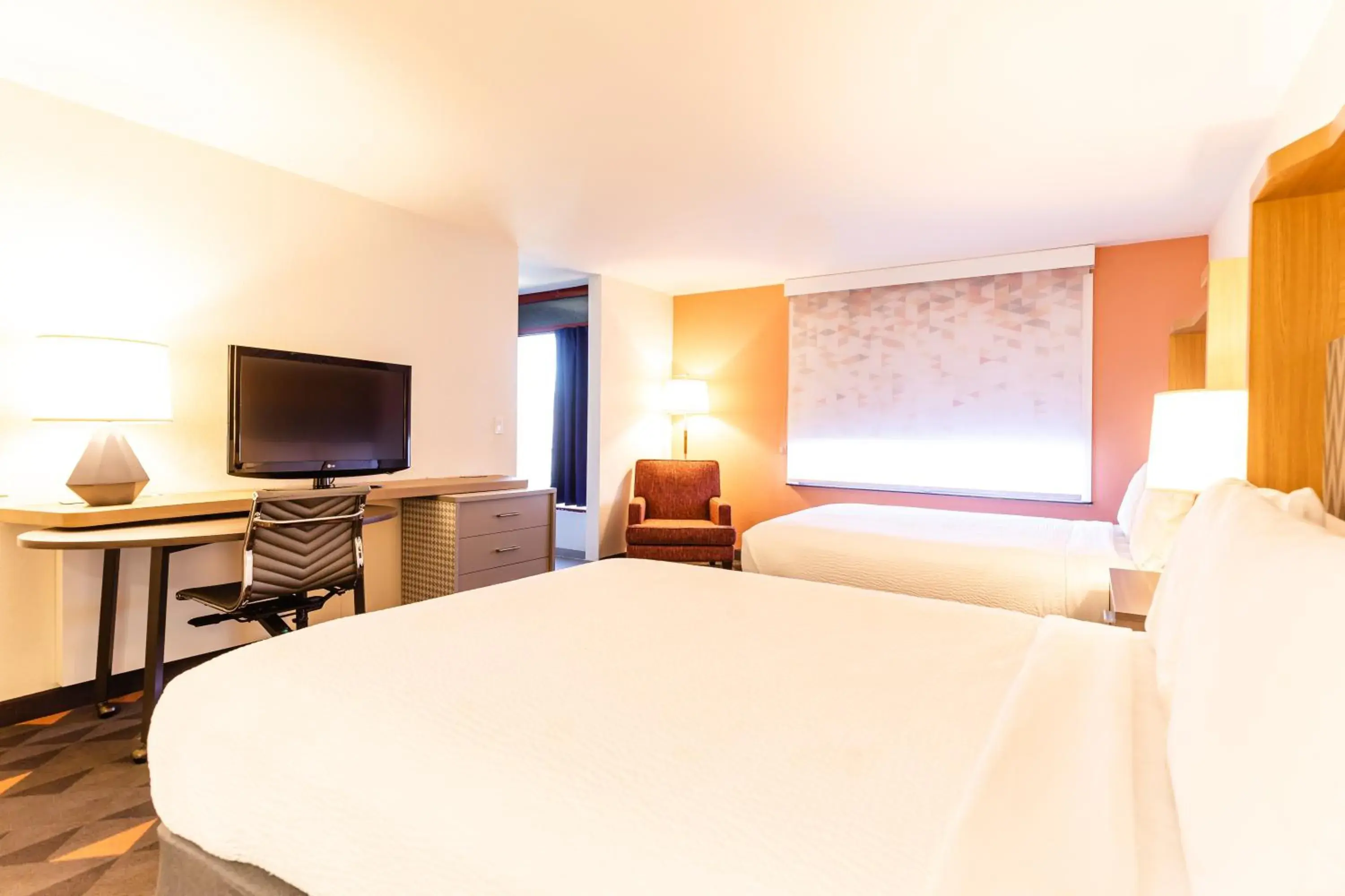 Queen Room in Holiday Inn Rancho Cordova - Northeast Sacramento by IHG Queen Room in Holiday Inn Rancho Cordova - Northeast Sacramento by IHG