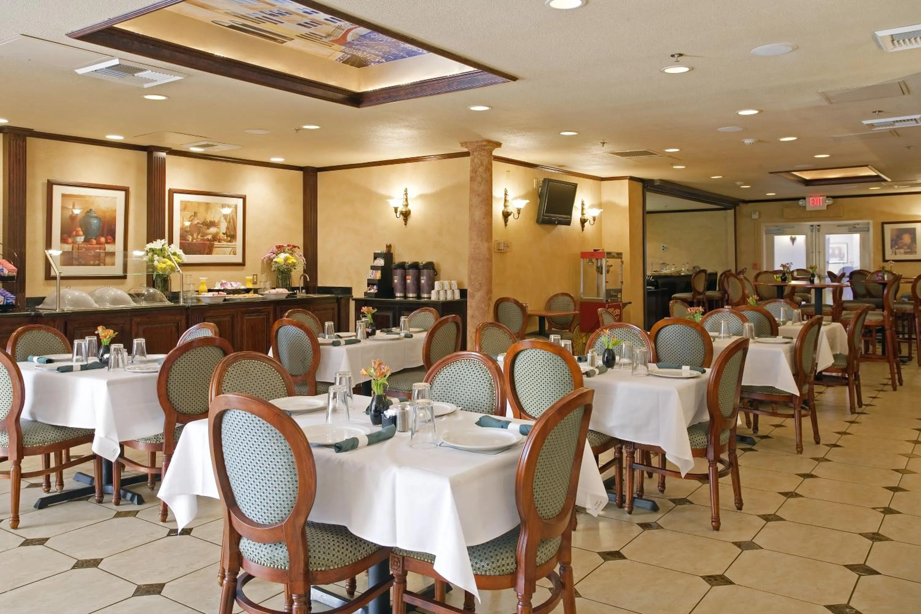 Restaurant/places to eat in Holiday Inn Rancho Cordova - Northeast Sacramento by IHG
