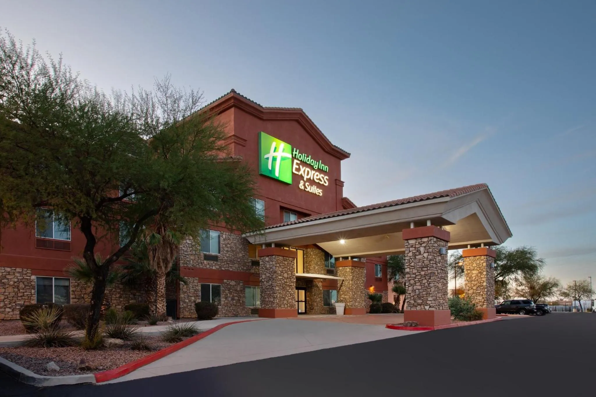 Property building in Holiday Inn Express & Suites Tucson by IHG