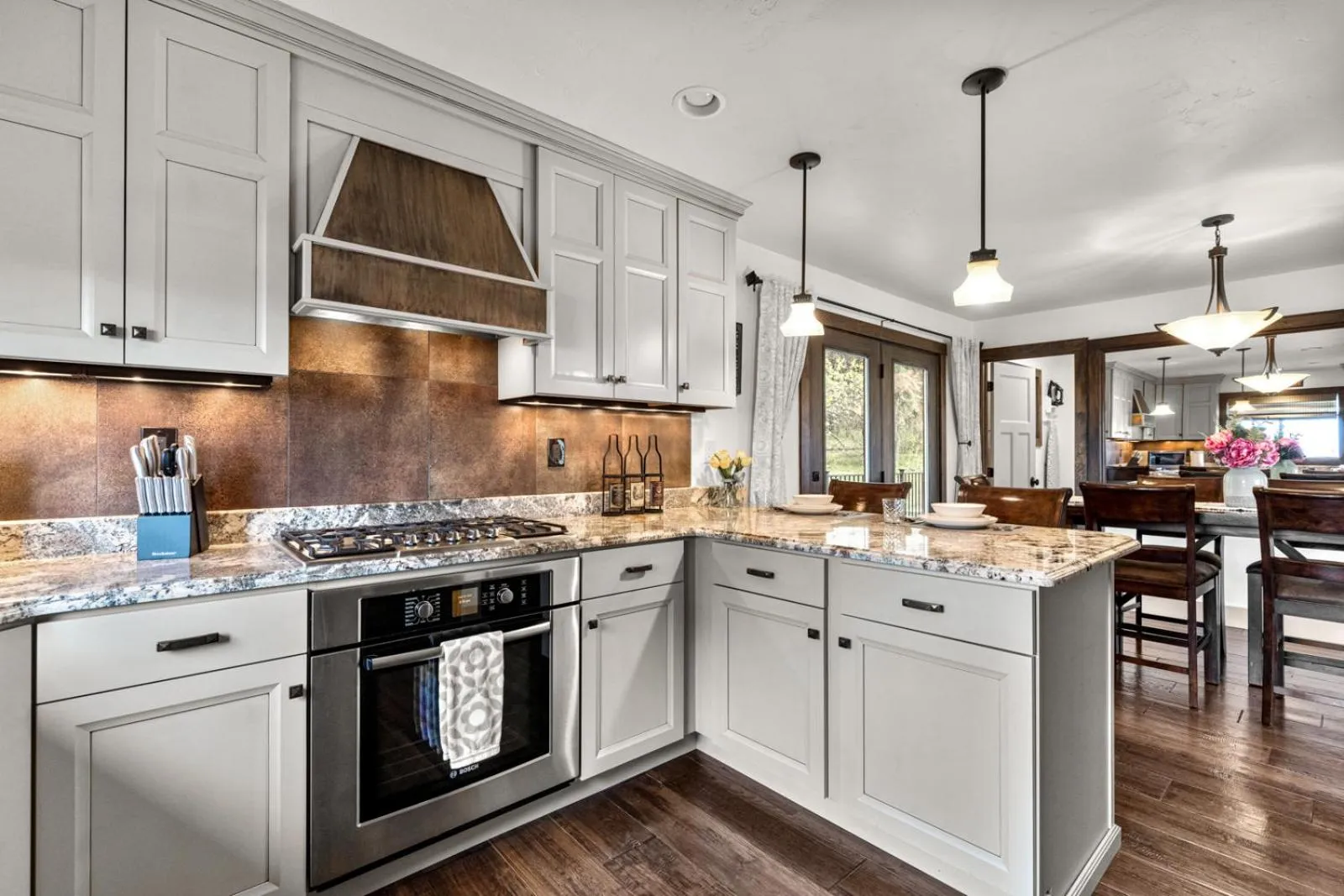 Kitchen or kitchenette in Coyote Bluff Estate