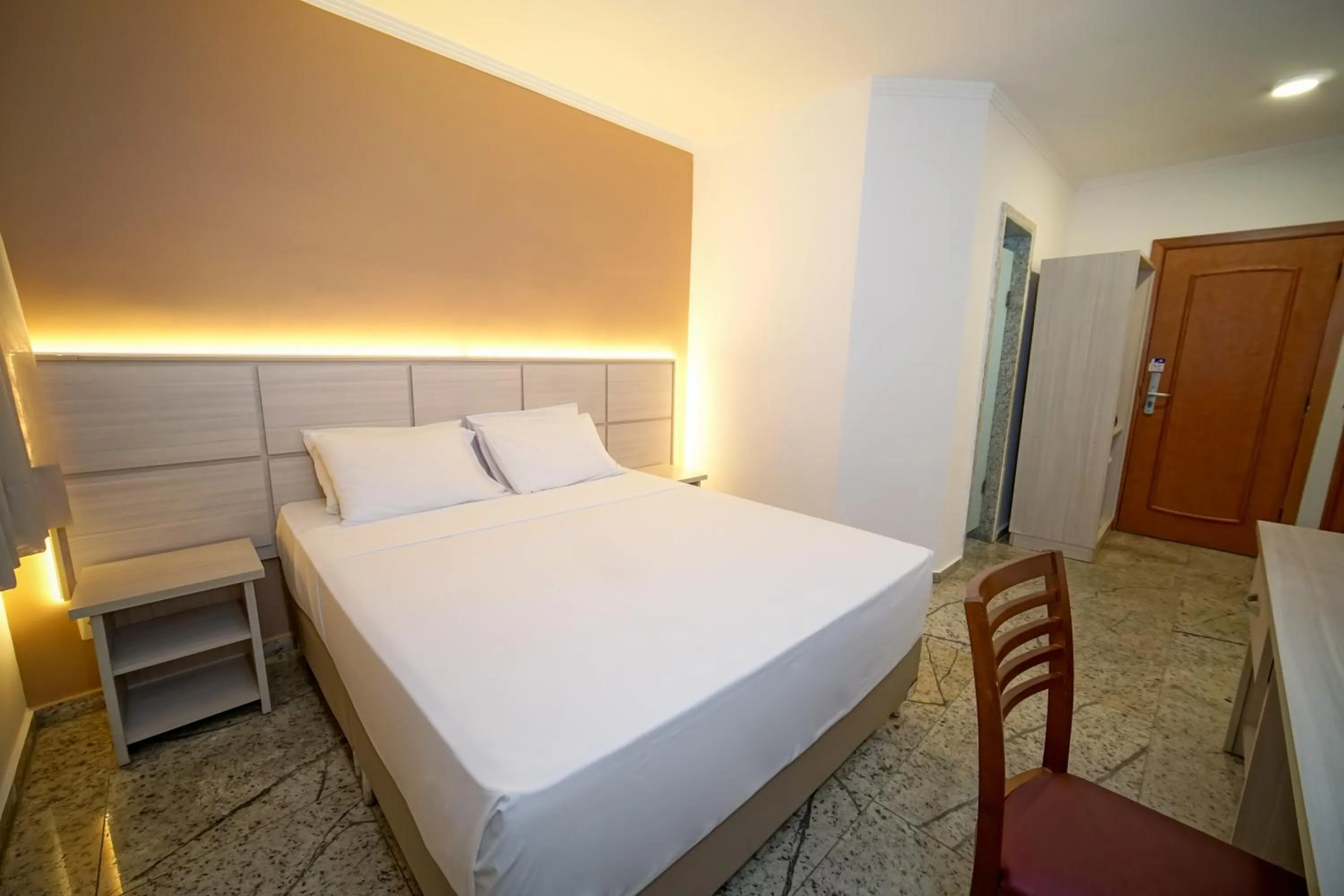 Bedroom, Bed in Hotel Golden Park Sorocaba & Convenções by Nacional Inn