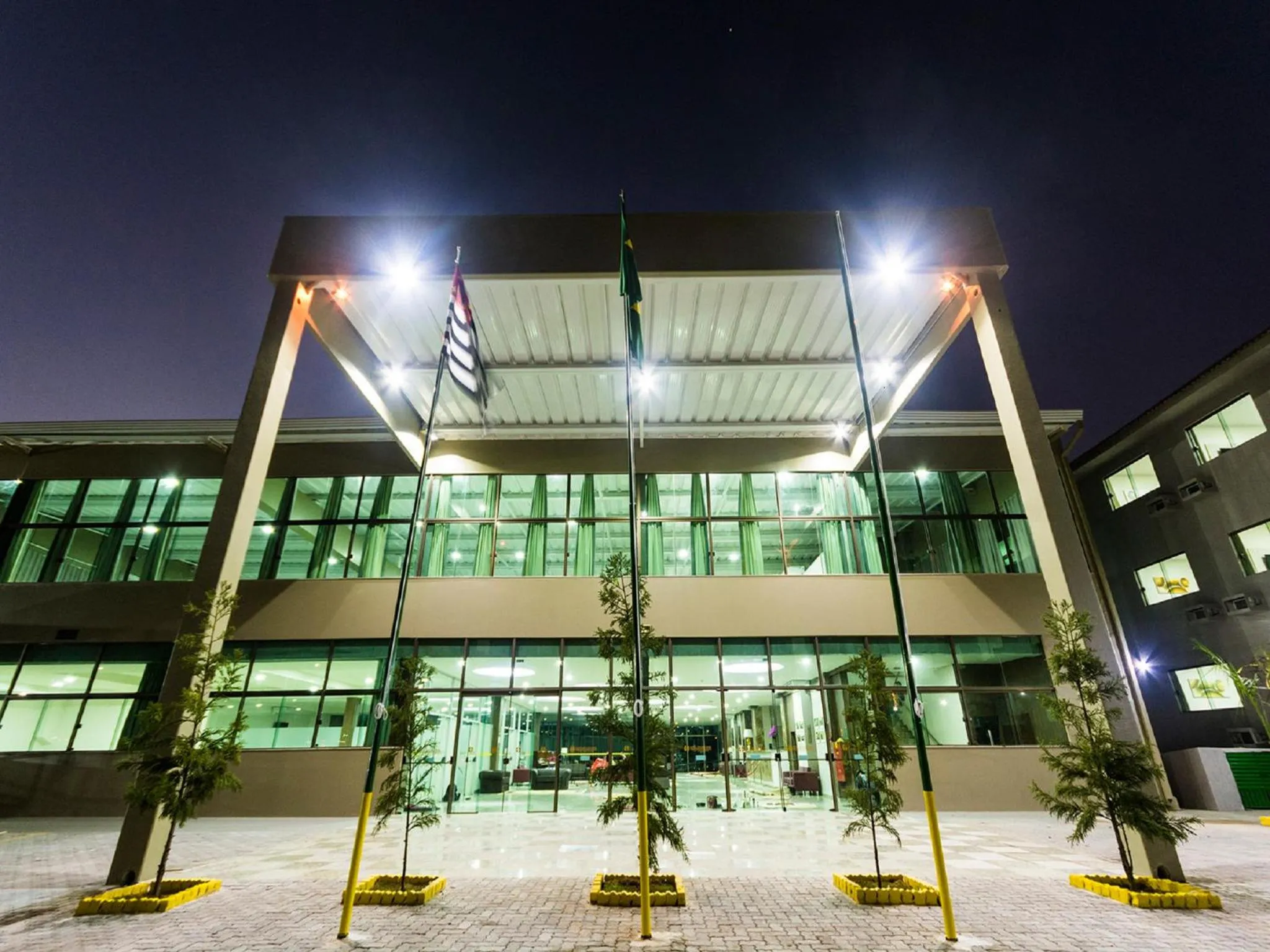 Facade/entrance in Hotel Golden Park Sorocaba & Convenções by Nacional Inn