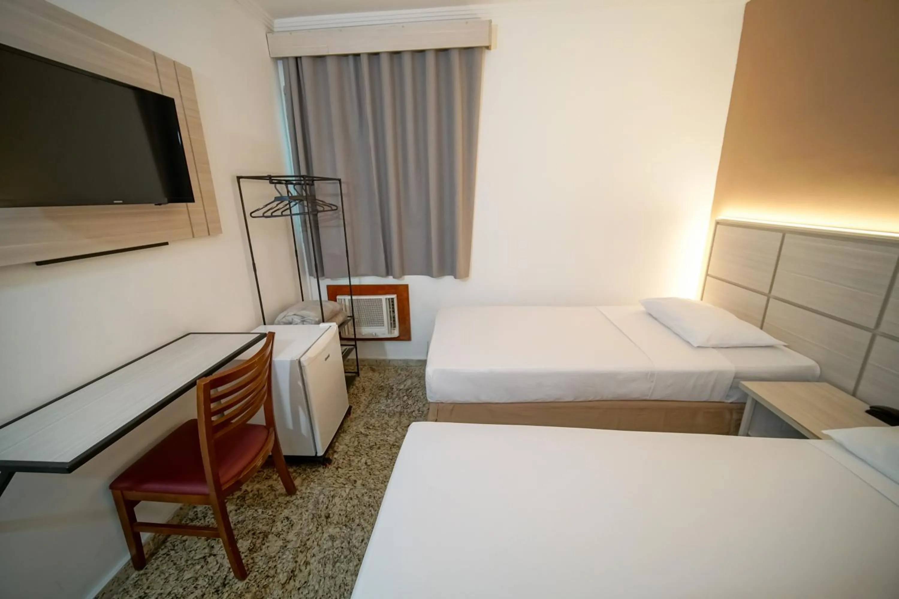 TV and multimedia, Bed in Hotel Golden Park Sorocaba & Convenções by Nacional Inn