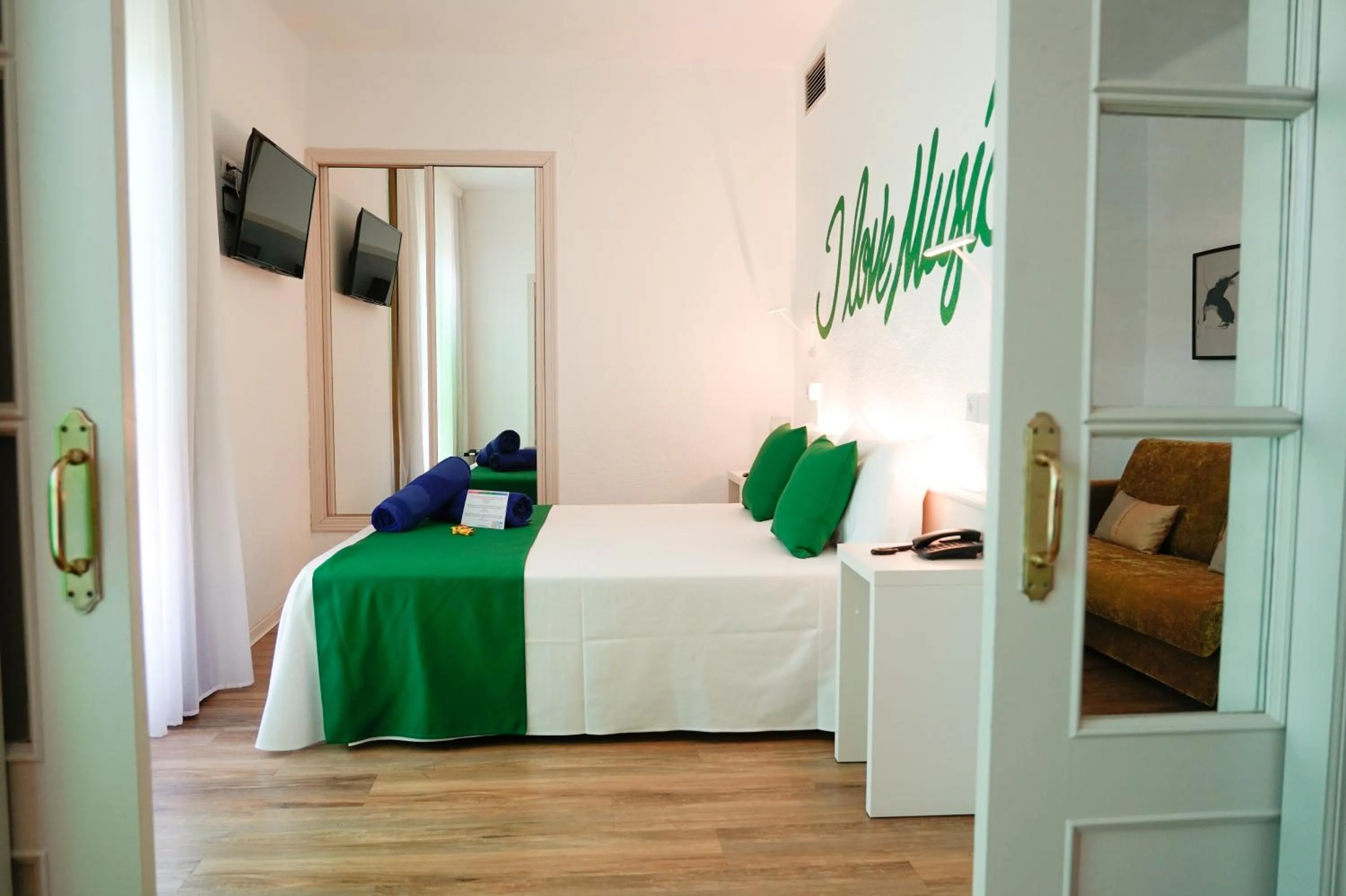 Bed in BPM Lloret Hotel