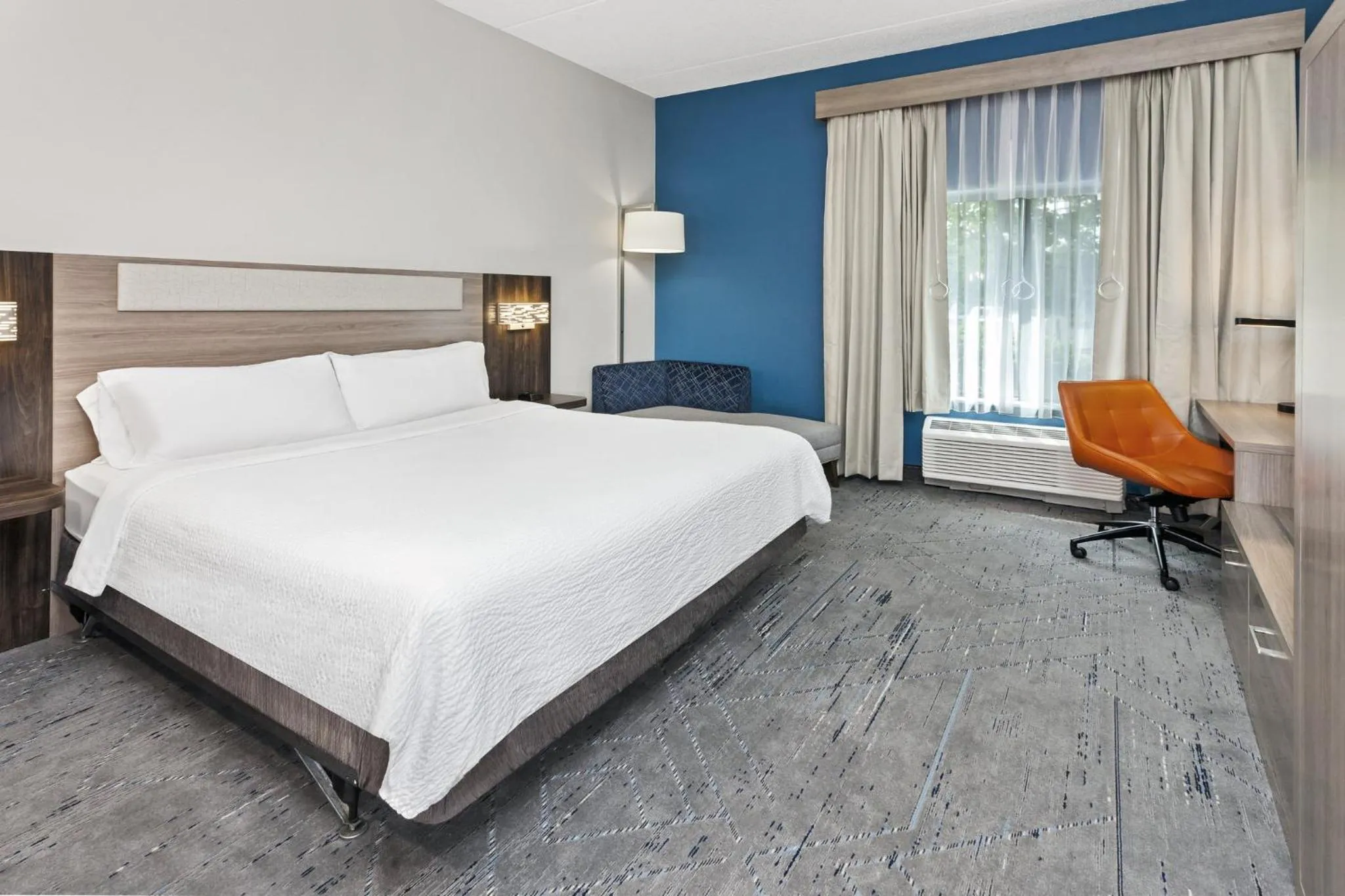 Photo of the whole room, Bed in Holiday Inn Express & Suites Chicago West-O'Hare Arpt Area by IHG