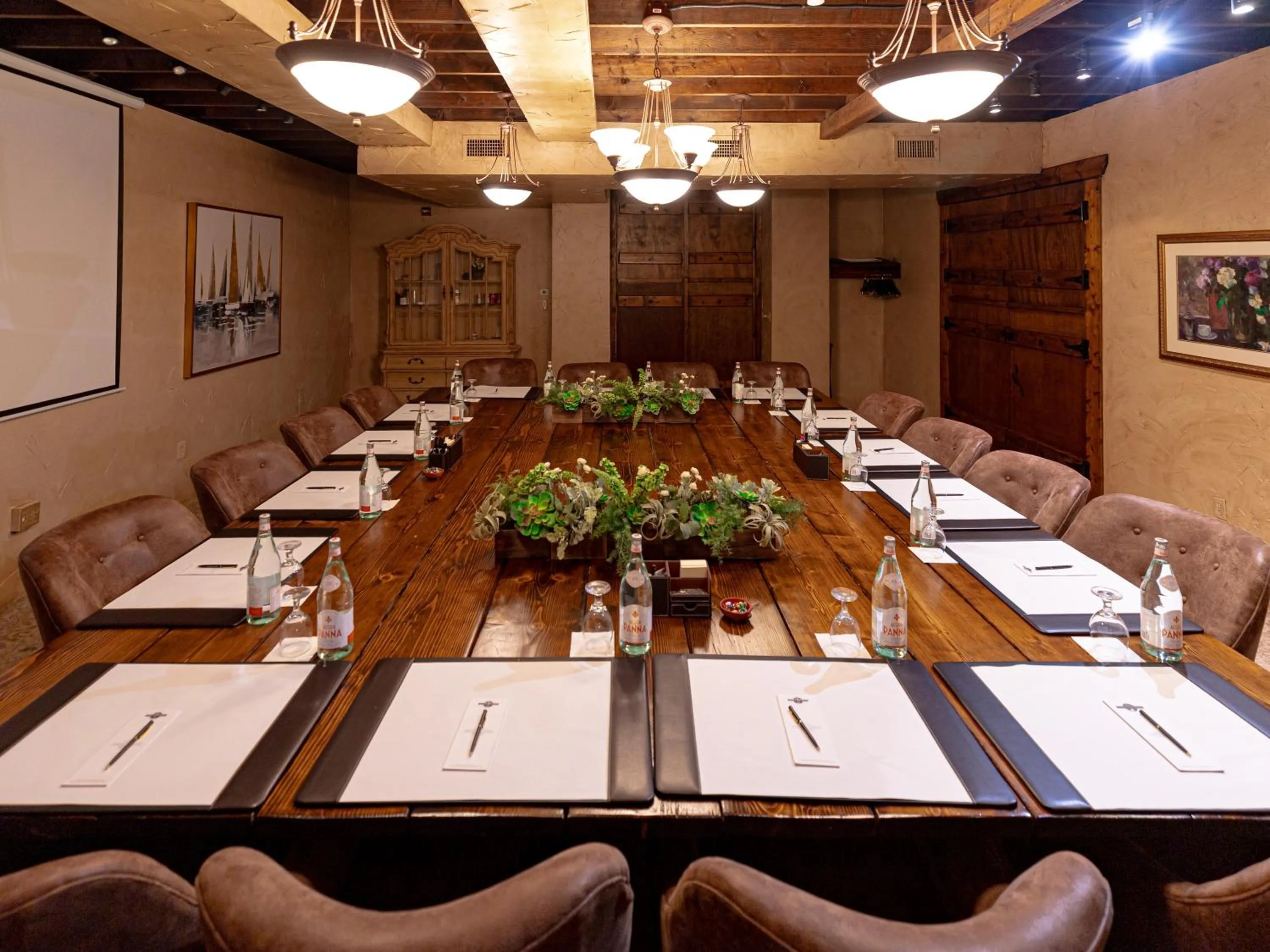 Meeting/conference room in The Inn at Leola Village, a Historic Hotel of America