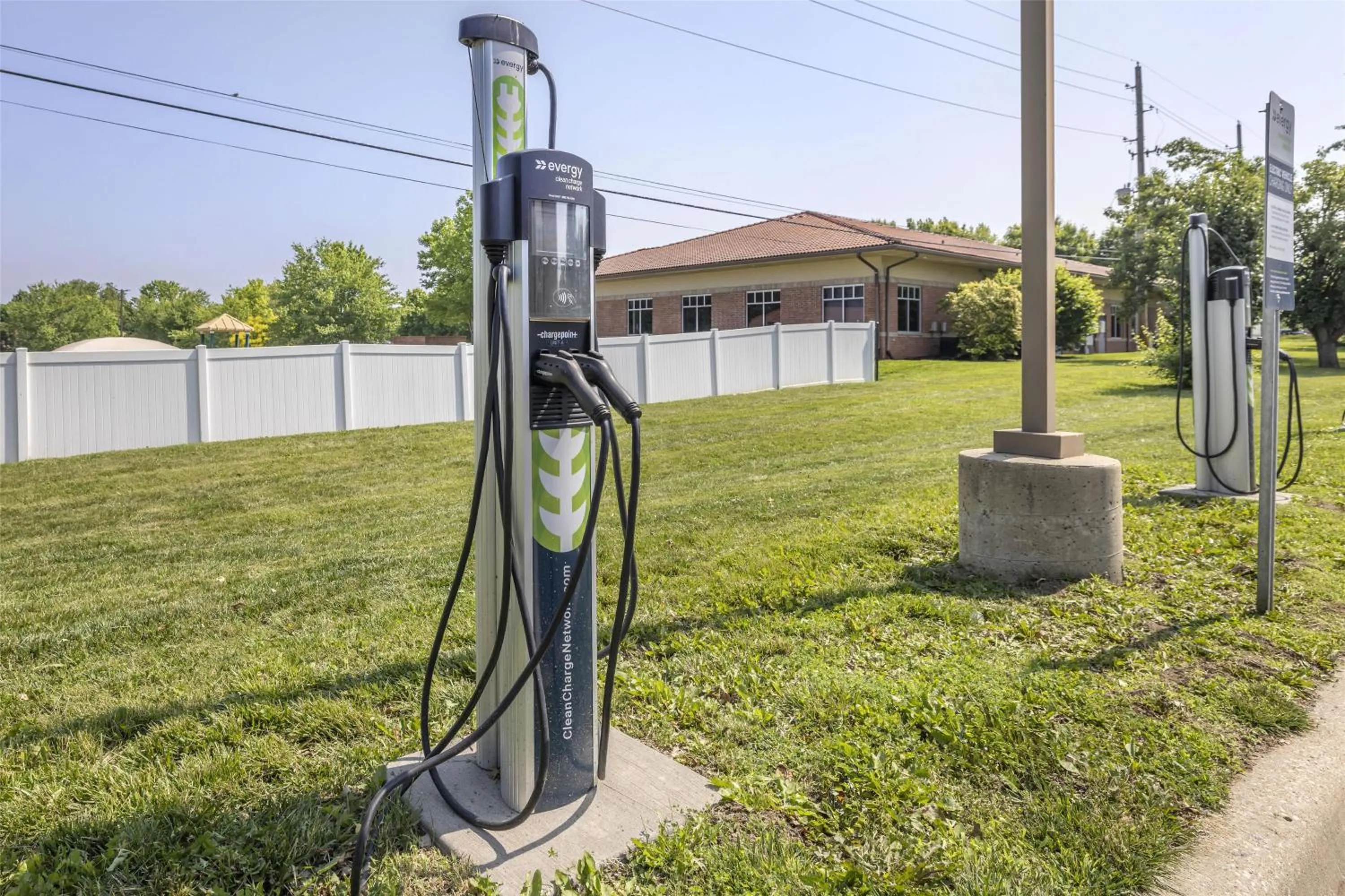 Property building in Best Western Plus Lee's Summit Hotel & Suites