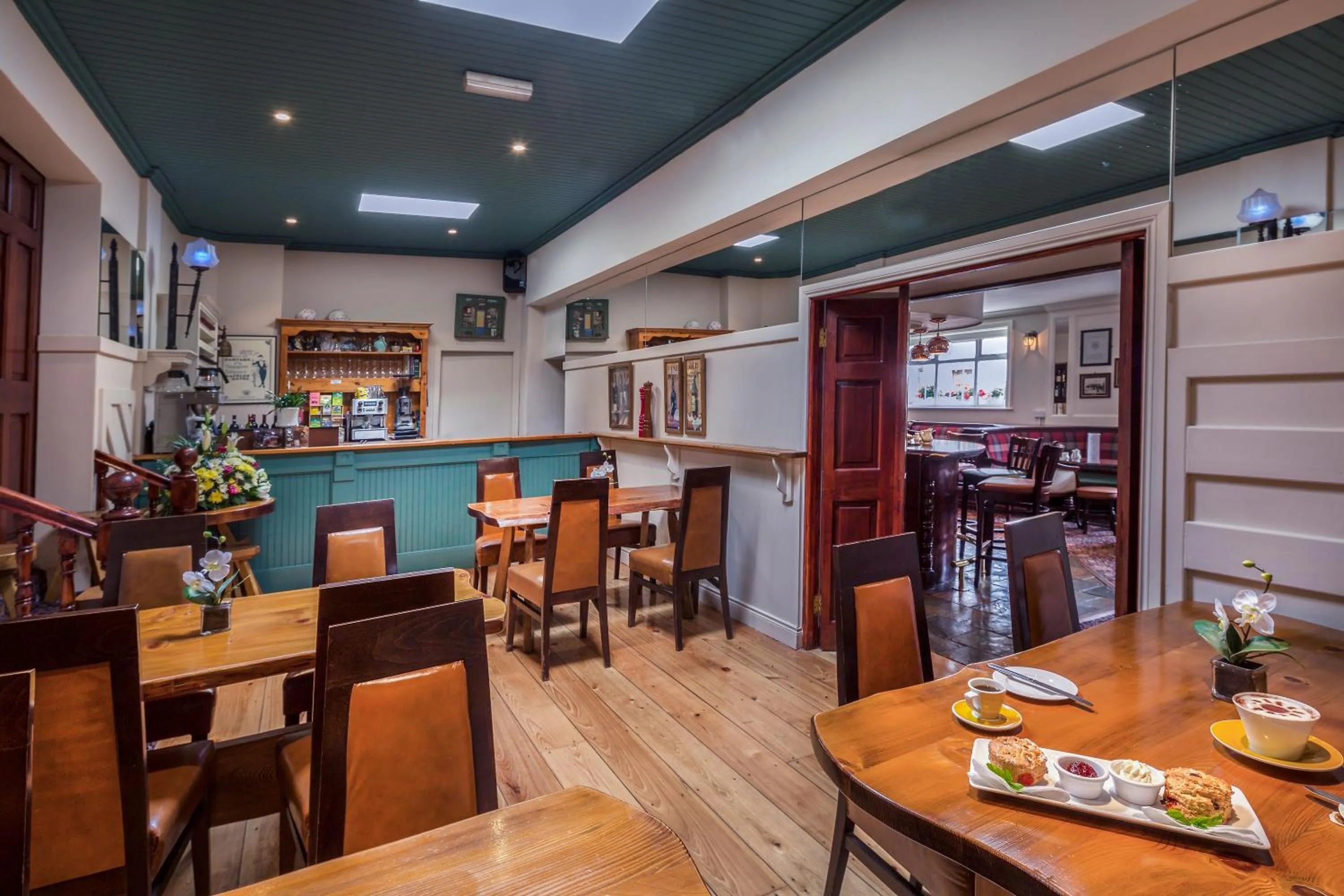 Coffee/tea facilities in Breffni Arms Hotel