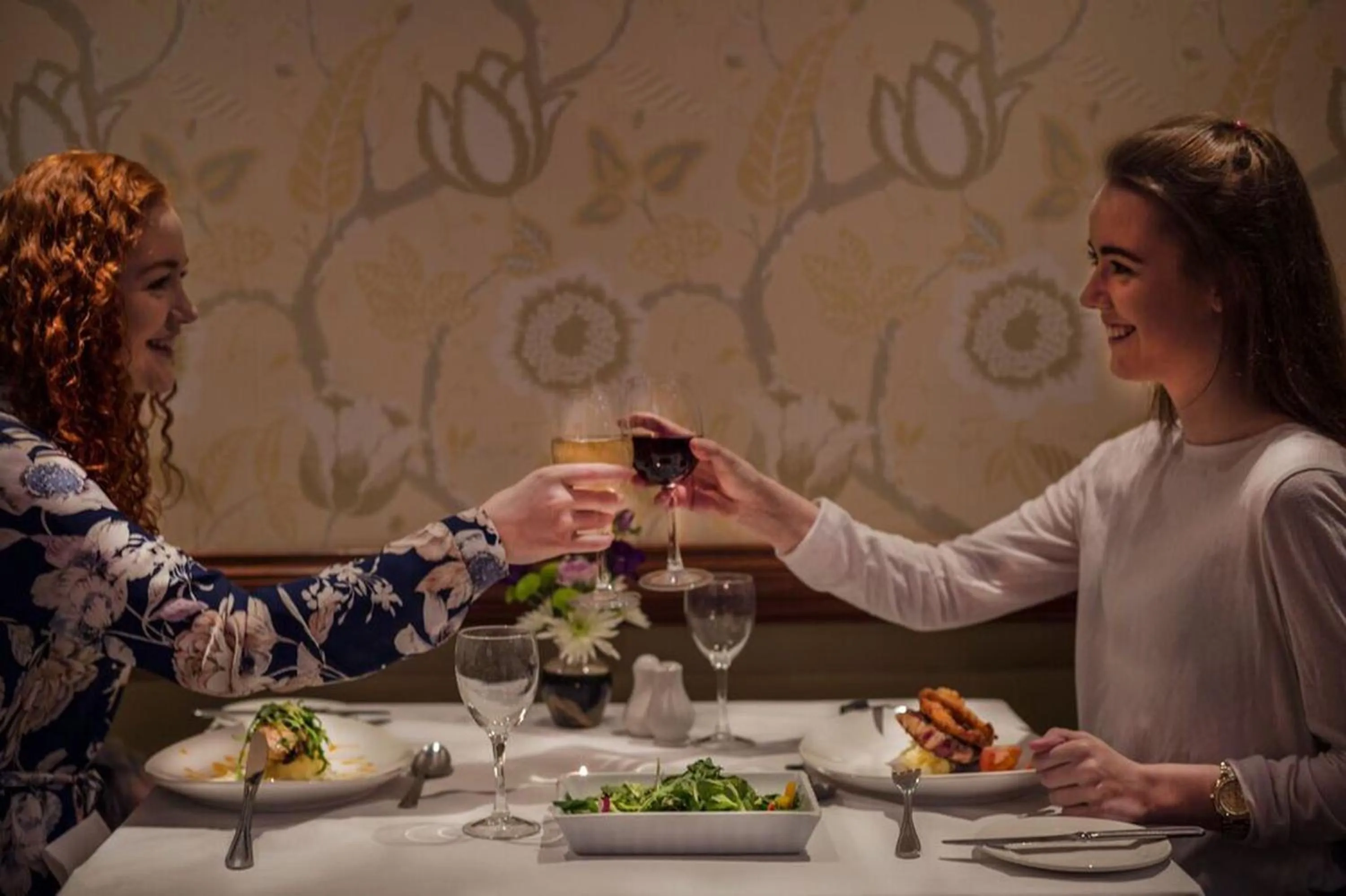 Restaurant/places to eat in Breffni Arms Hotel