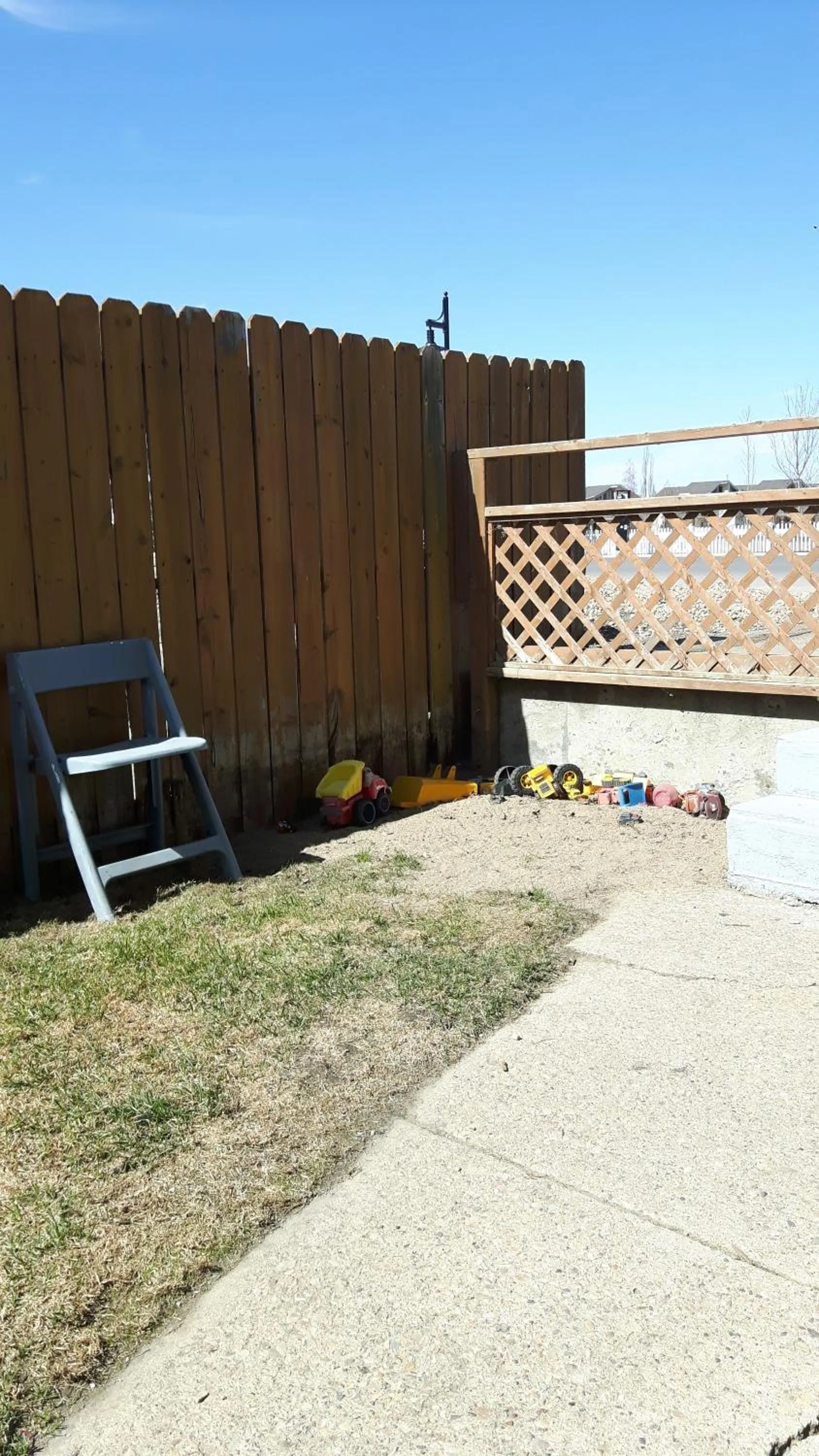 Property building in Edgewater Inn