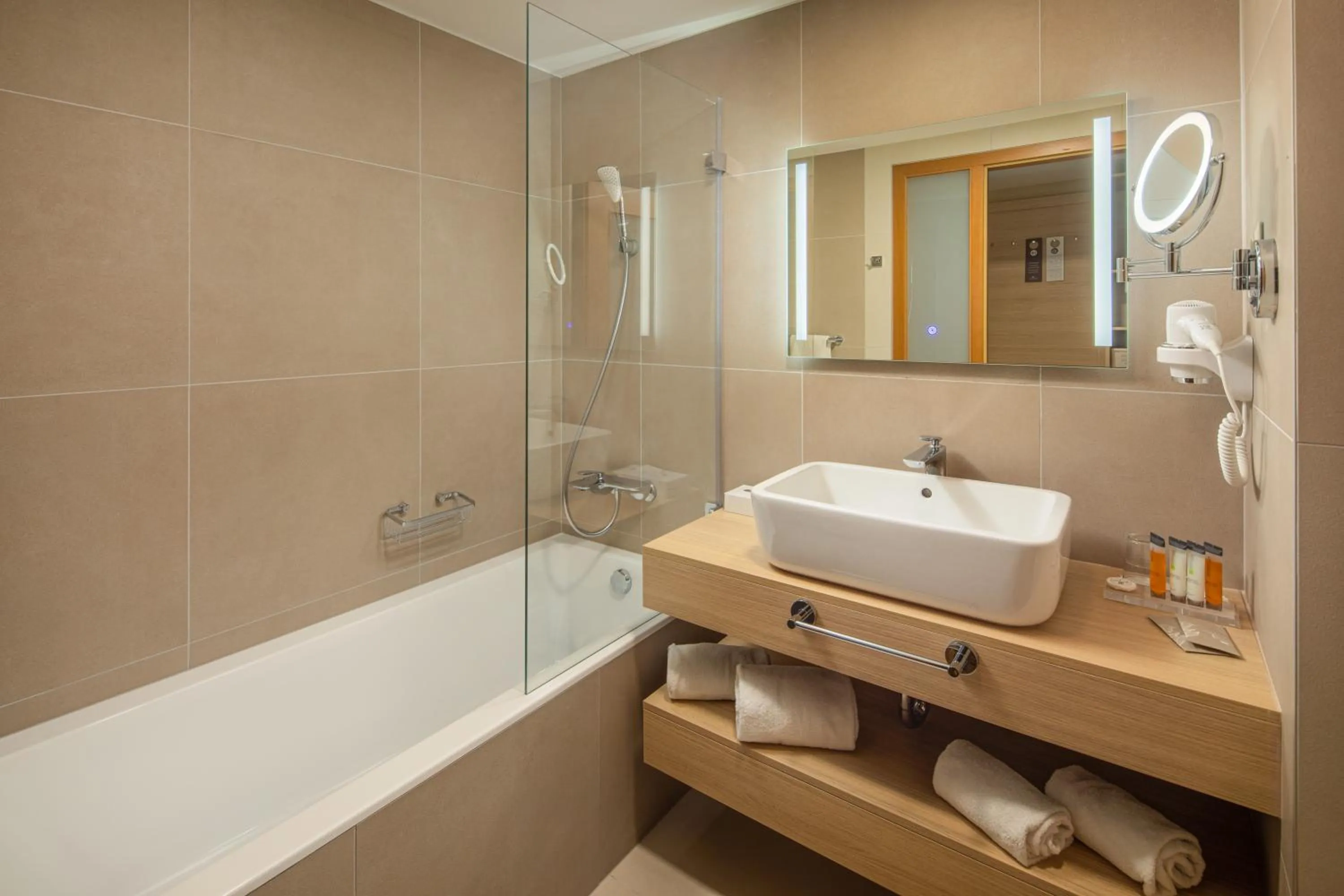 Bathroom in Greenfield Hotel Golf & Spa