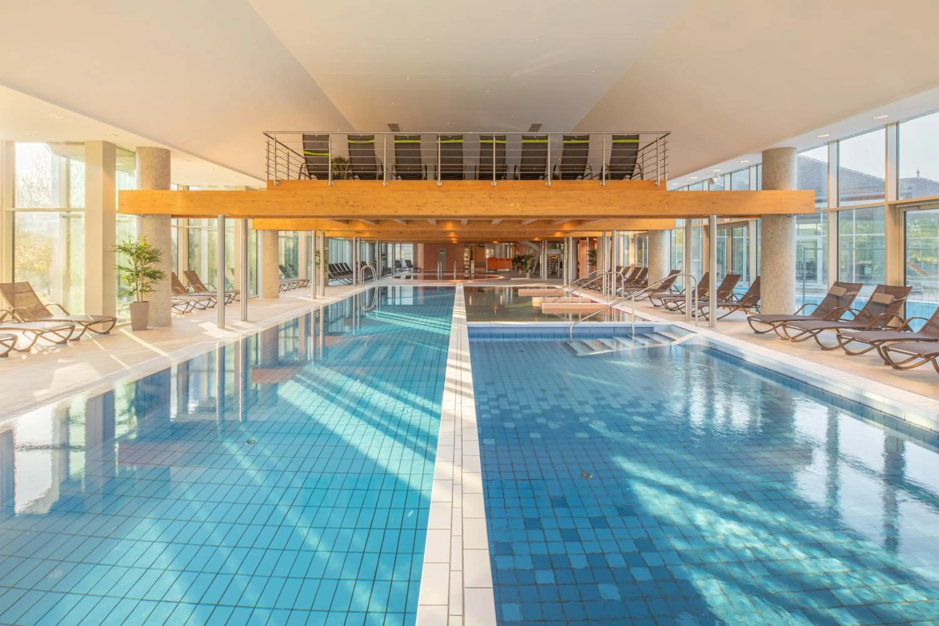 Swimming pool in Greenfield Hotel Golf & Spa