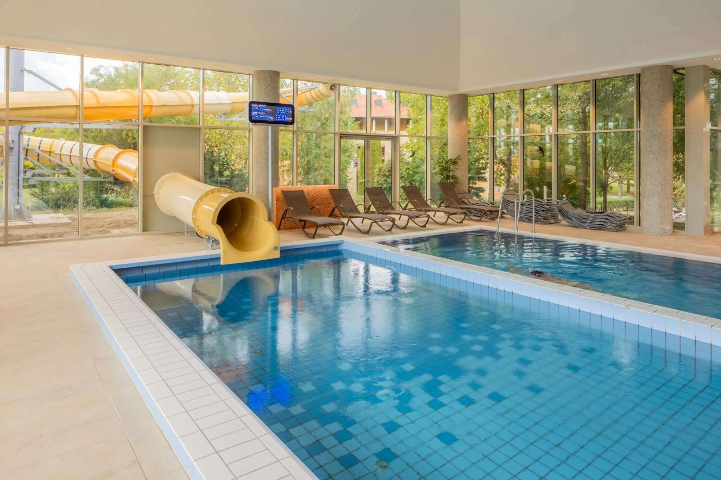 Swimming pool in Greenfield Hotel Golf & Spa